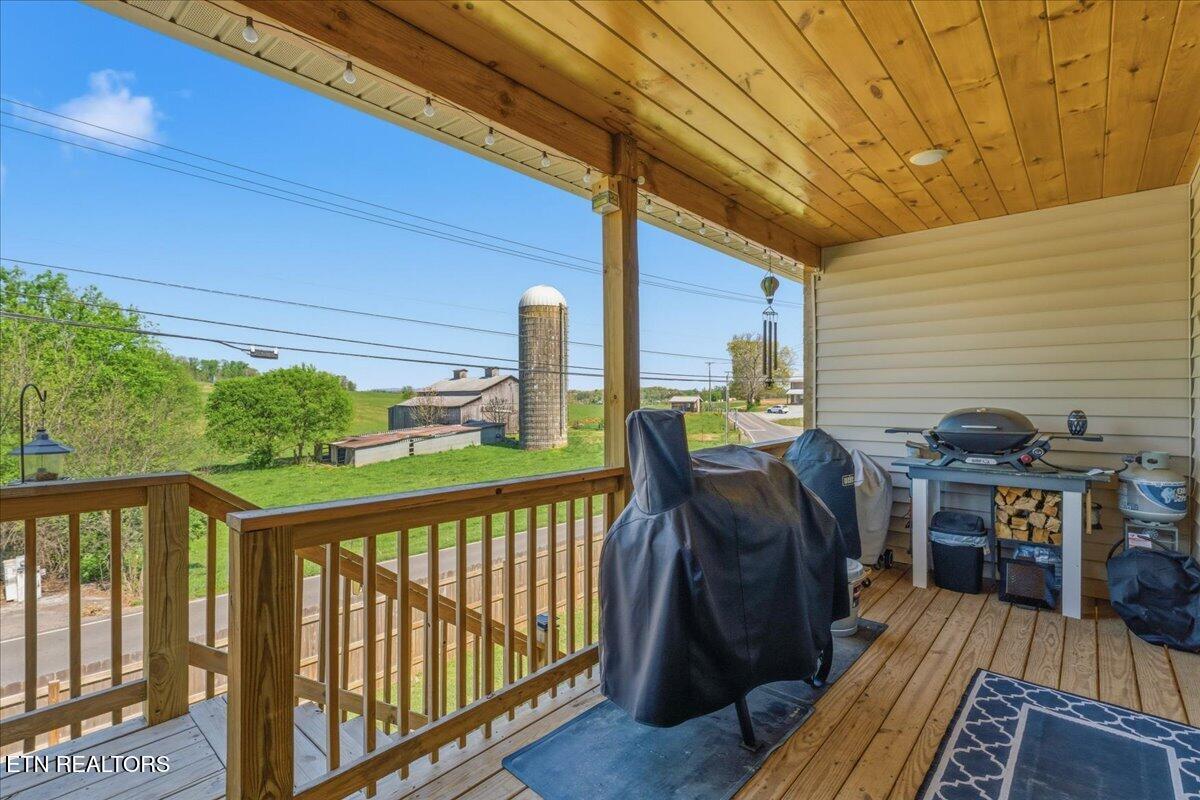 1523 Rosewood Drive Sevierville TN 37876