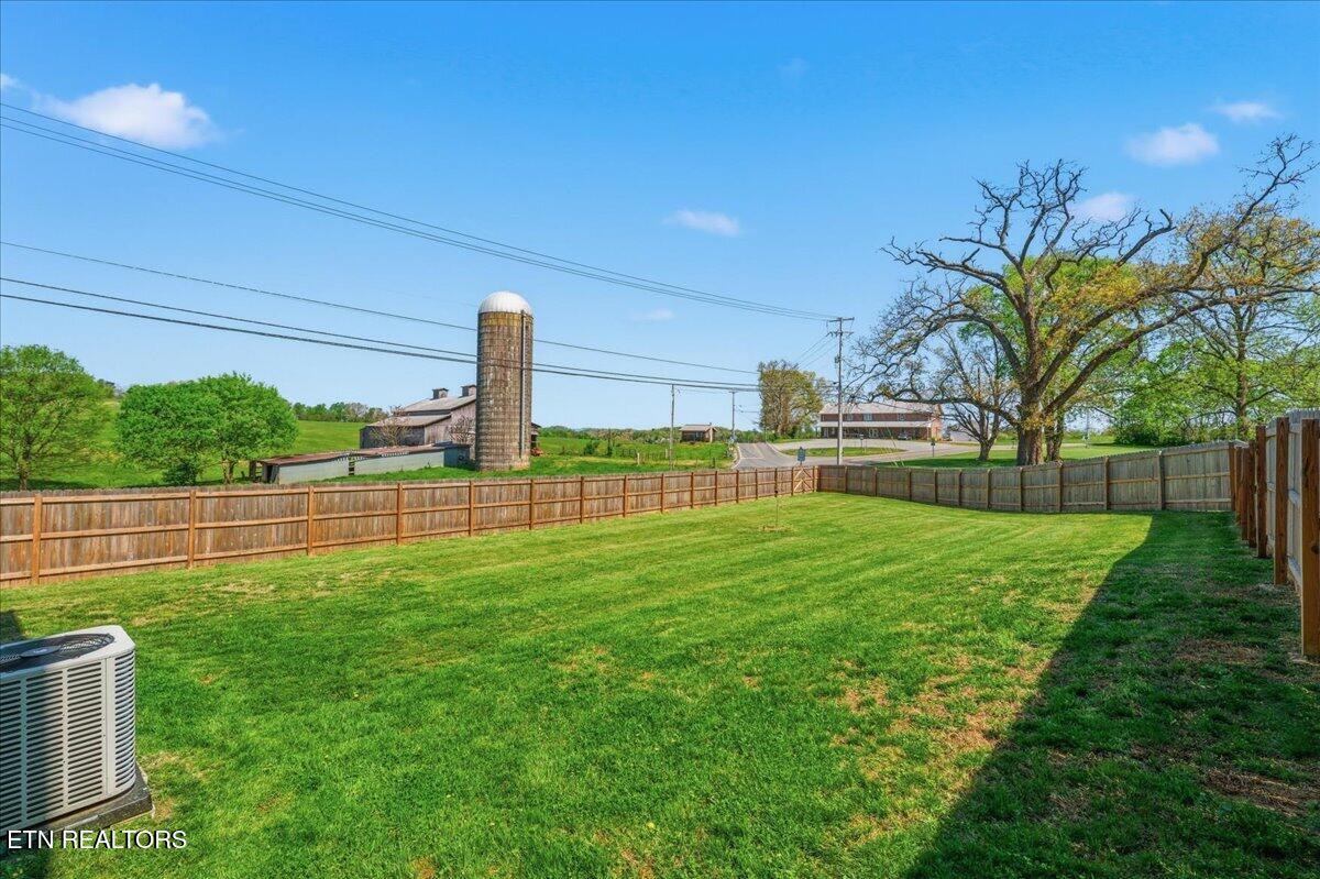 1523 Rosewood Drive Sevierville TN 37876