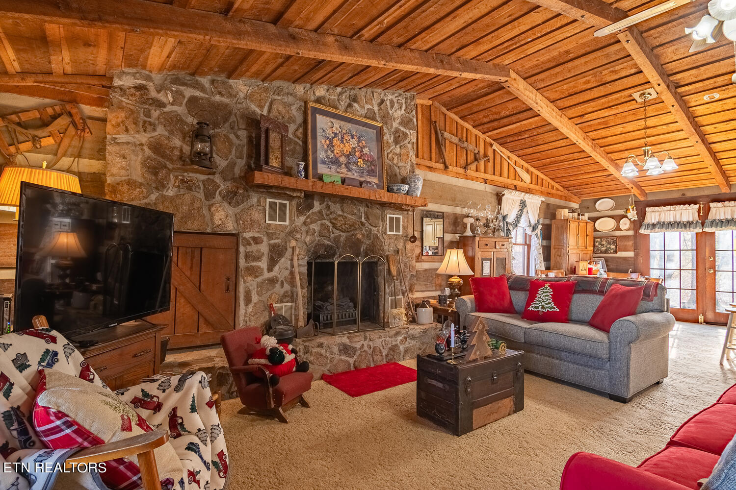 705 Wine Road Dandridge TN 37725