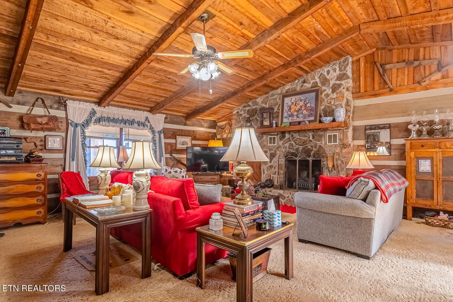 705 Wine Road Dandridge TN 37725