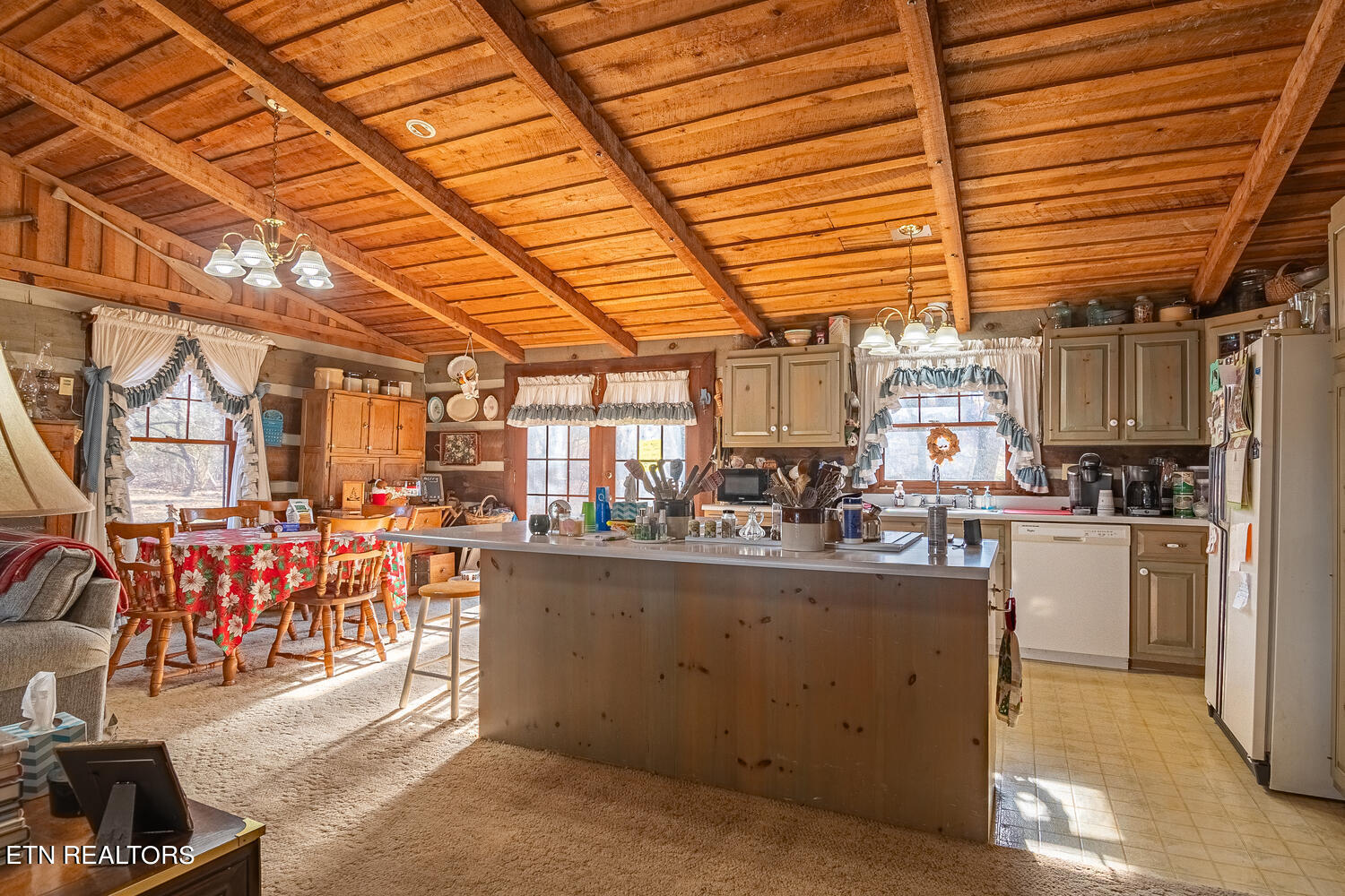 705 Wine Road Dandridge TN 37725