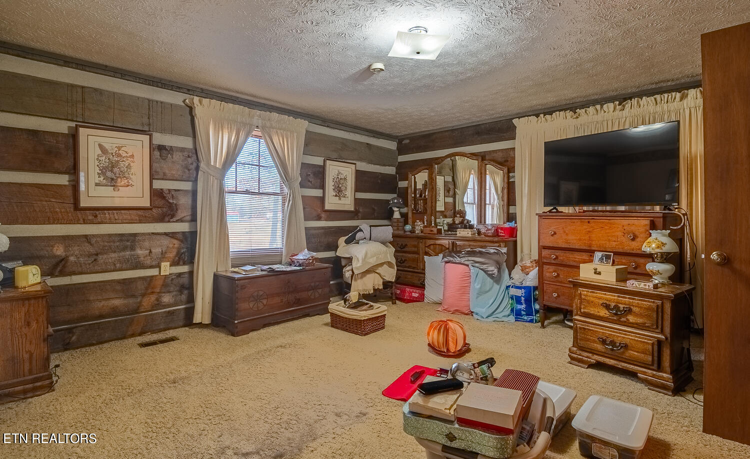 705 Wine Road Dandridge TN 37725