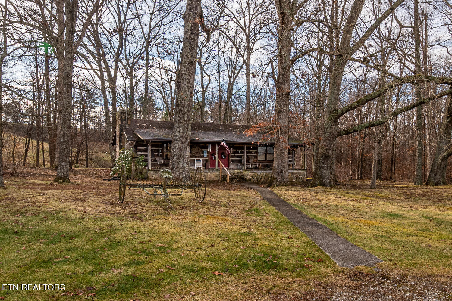 705 Wine Road Dandridge TN 37725