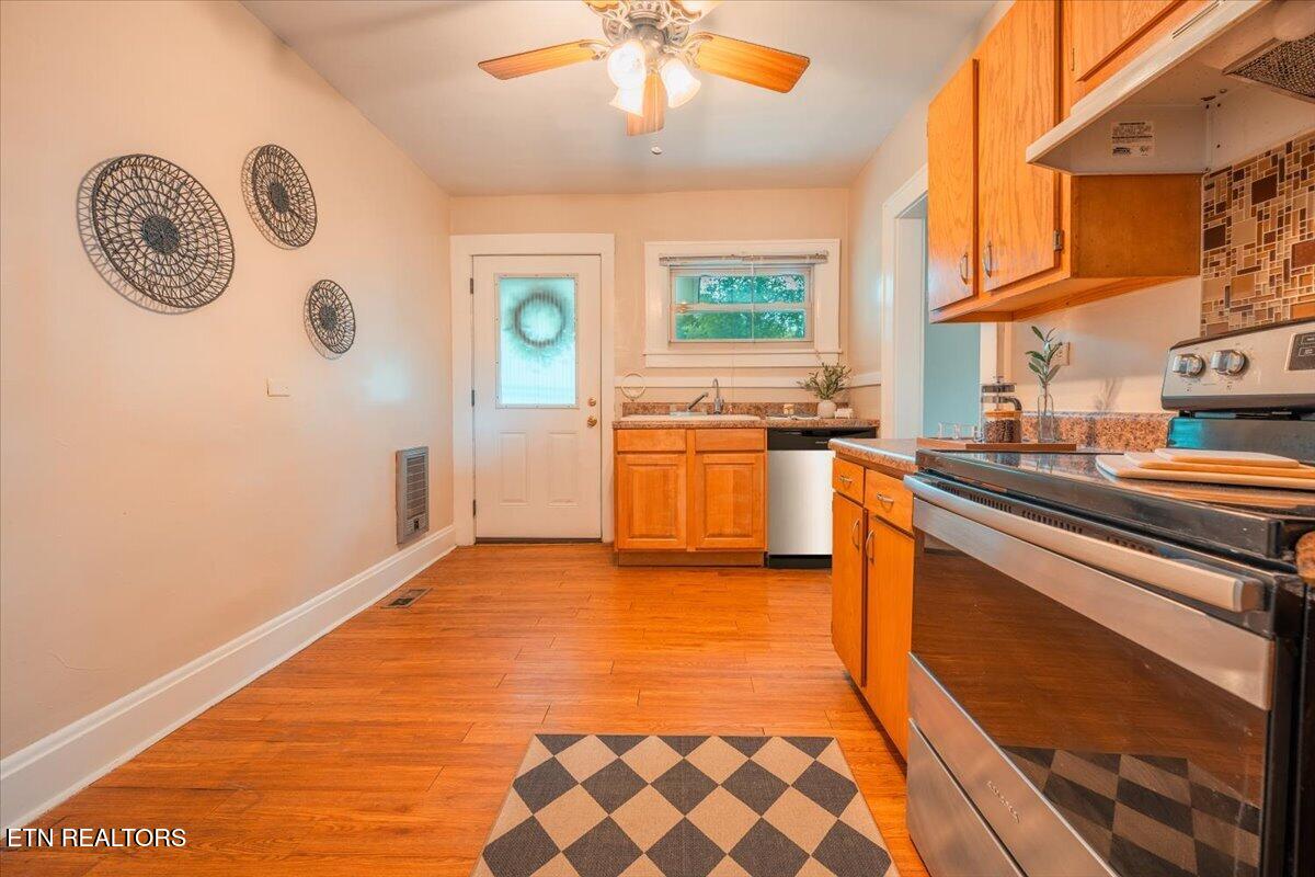 1211 Moses Avenue Knoxville TN 37921
