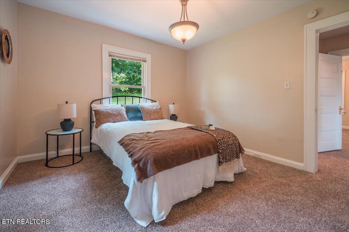 1211 Moses Avenue Knoxville TN 37921