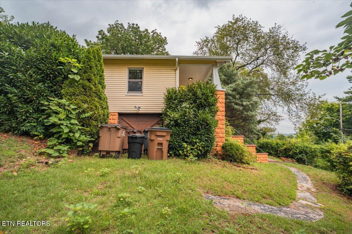 1211 Moses Avenue Knoxville TN 37921