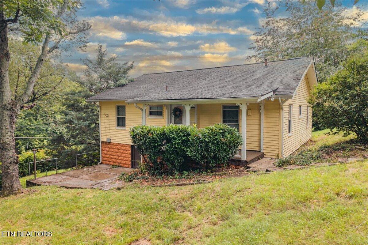 1211 Moses Avenue Knoxville TN 37921