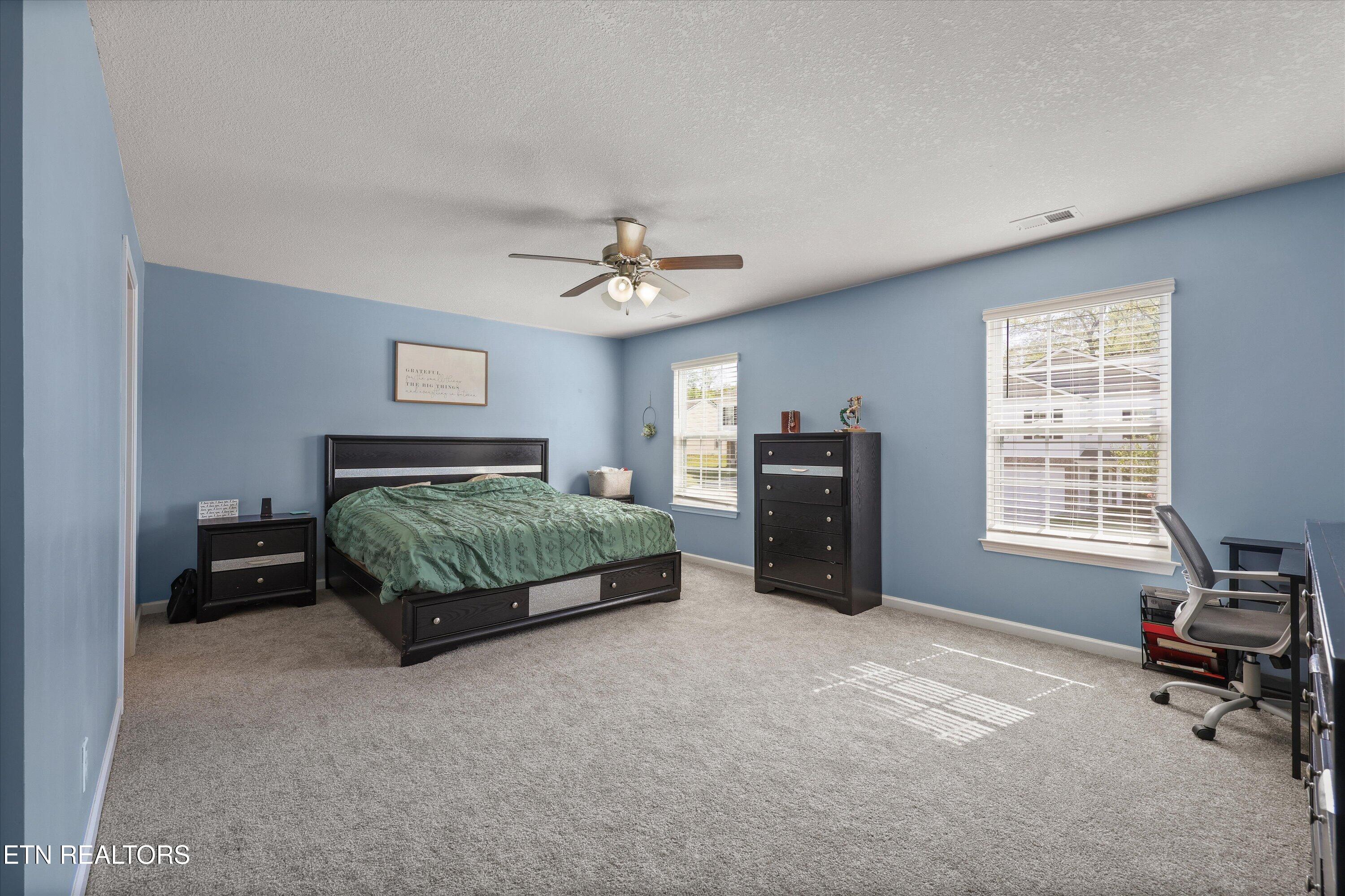 9556 Joy Denise Lane Heiskell TN 37754