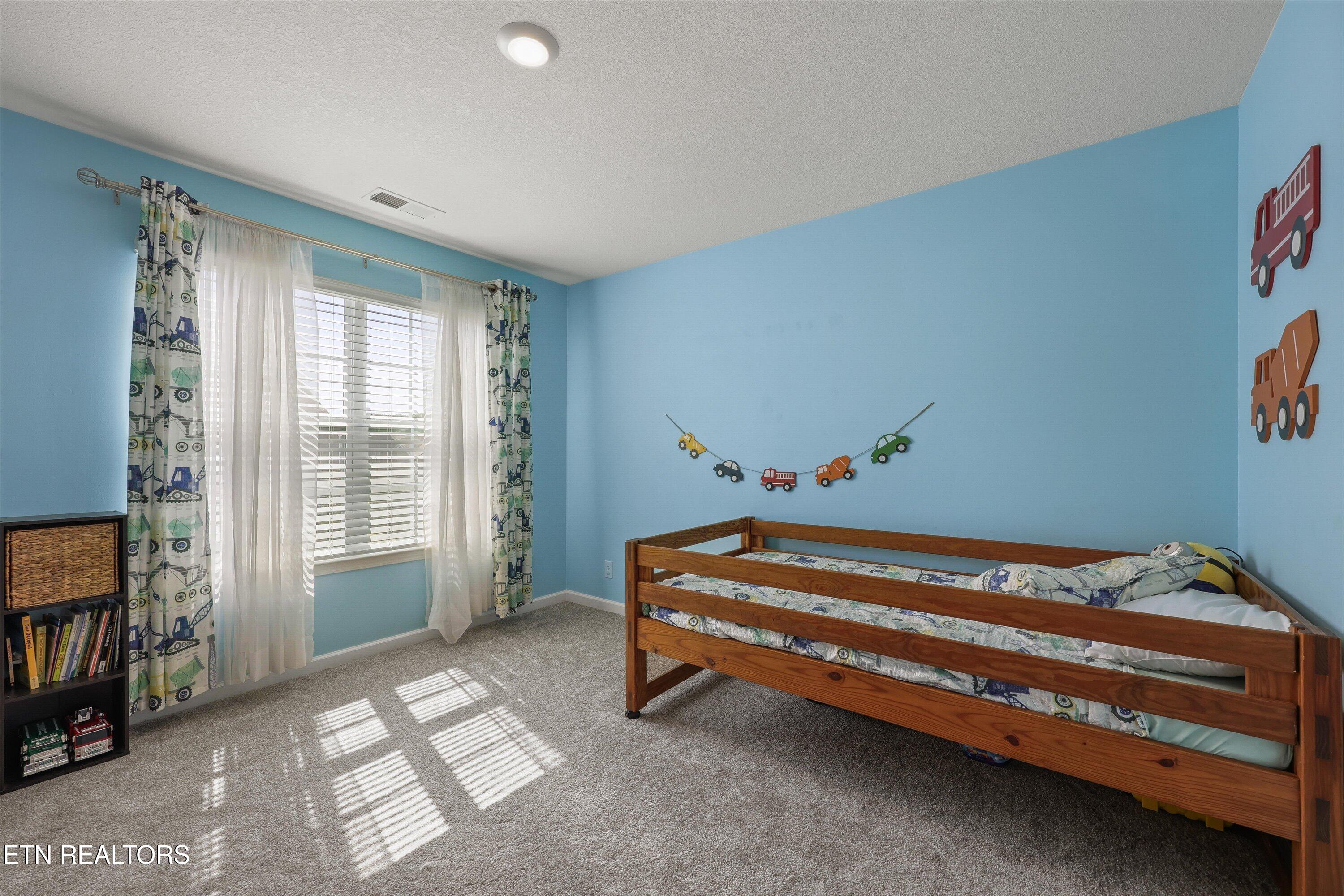 9556 Joy Denise Lane Heiskell TN 37754