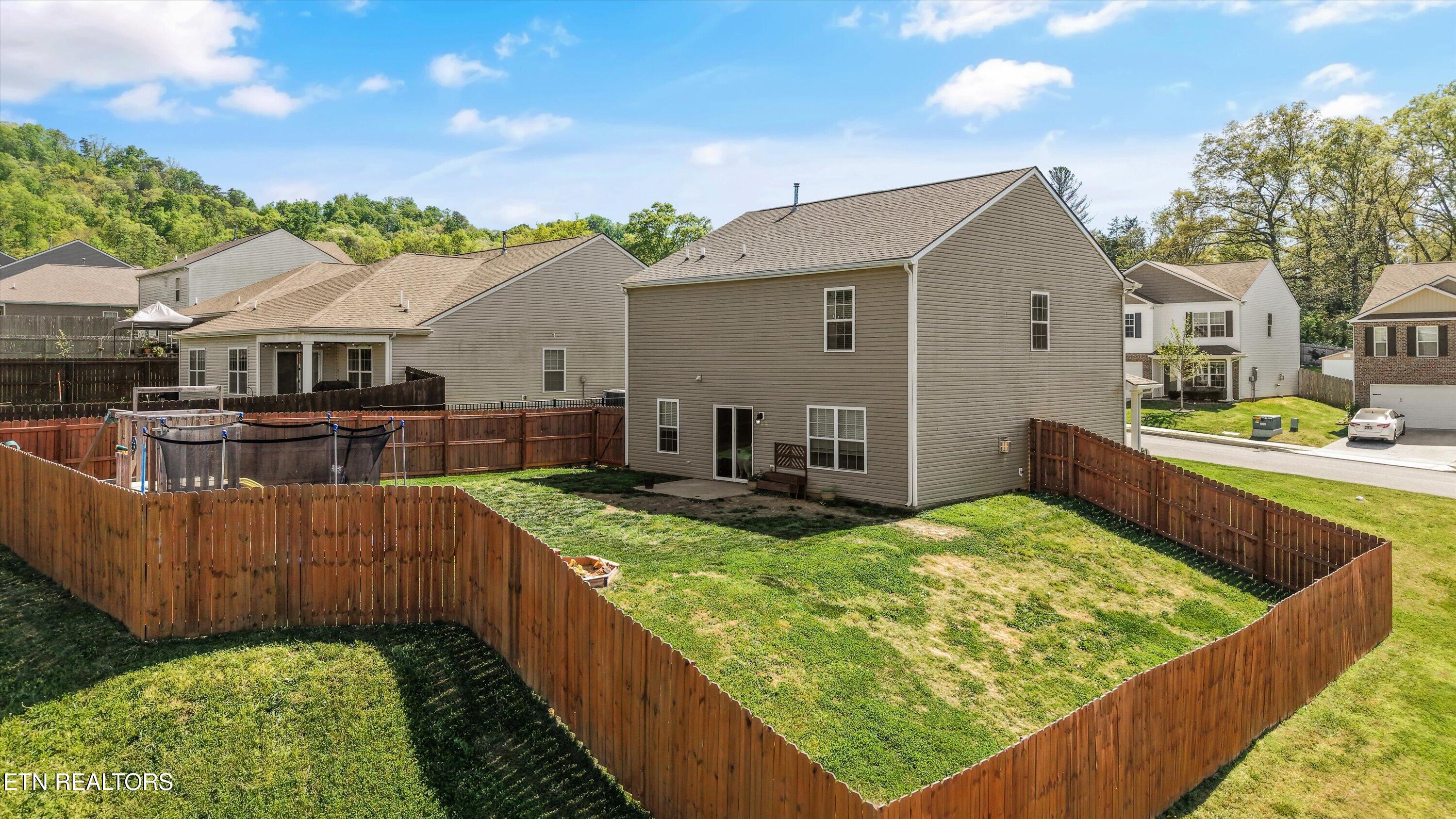 9556 Joy Denise Lane Heiskell TN 37754