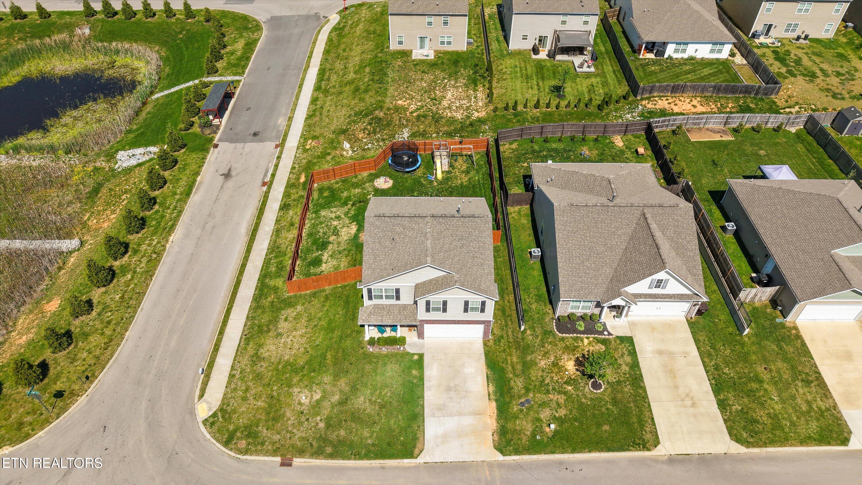 9556 Joy Denise Lane Heiskell TN 37754
