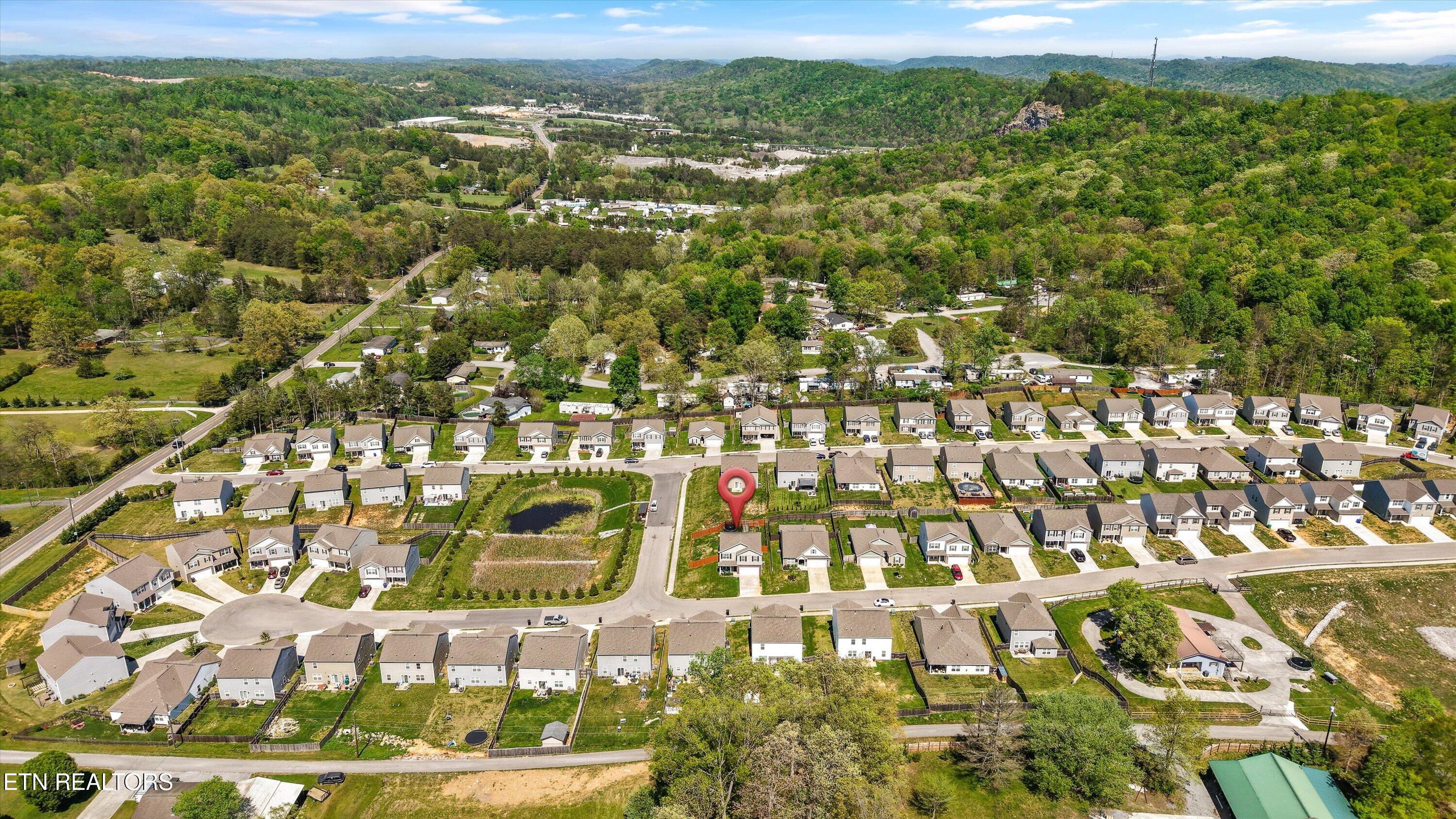 9556 Joy Denise Lane Heiskell TN 37754