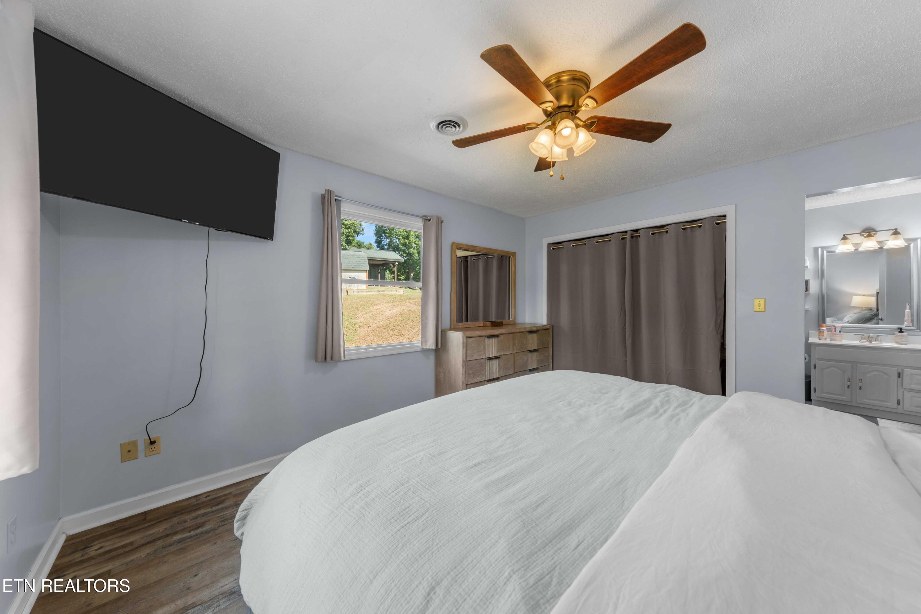 593 Cedar Top Drive Sevierville TN 37876