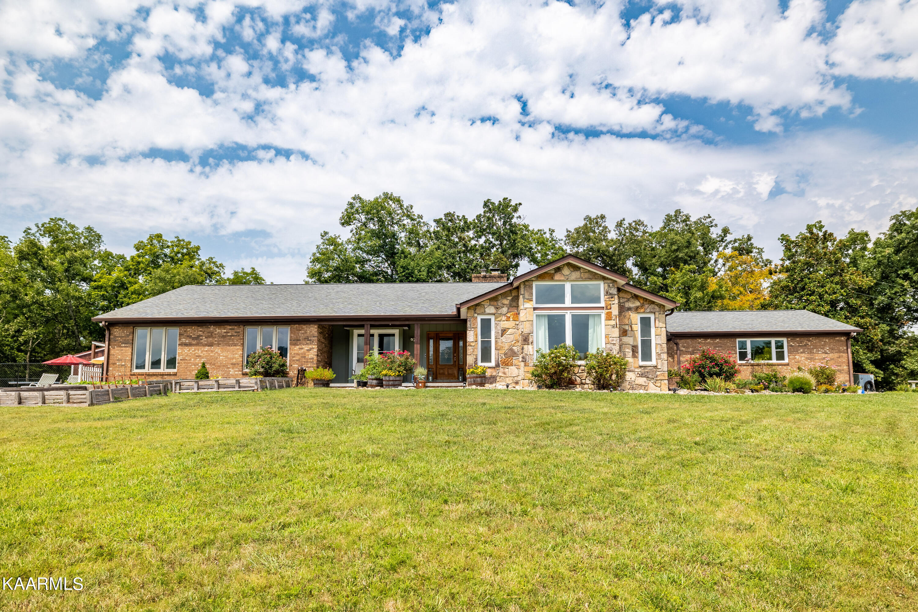 2485 Maples Branch Road Sevierville TN 37876