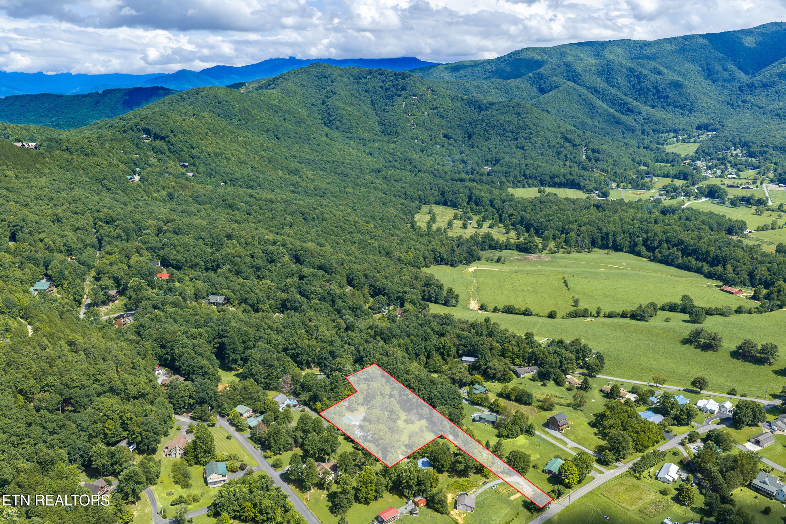 2019 Little Cove Road Sevierville TN 37862