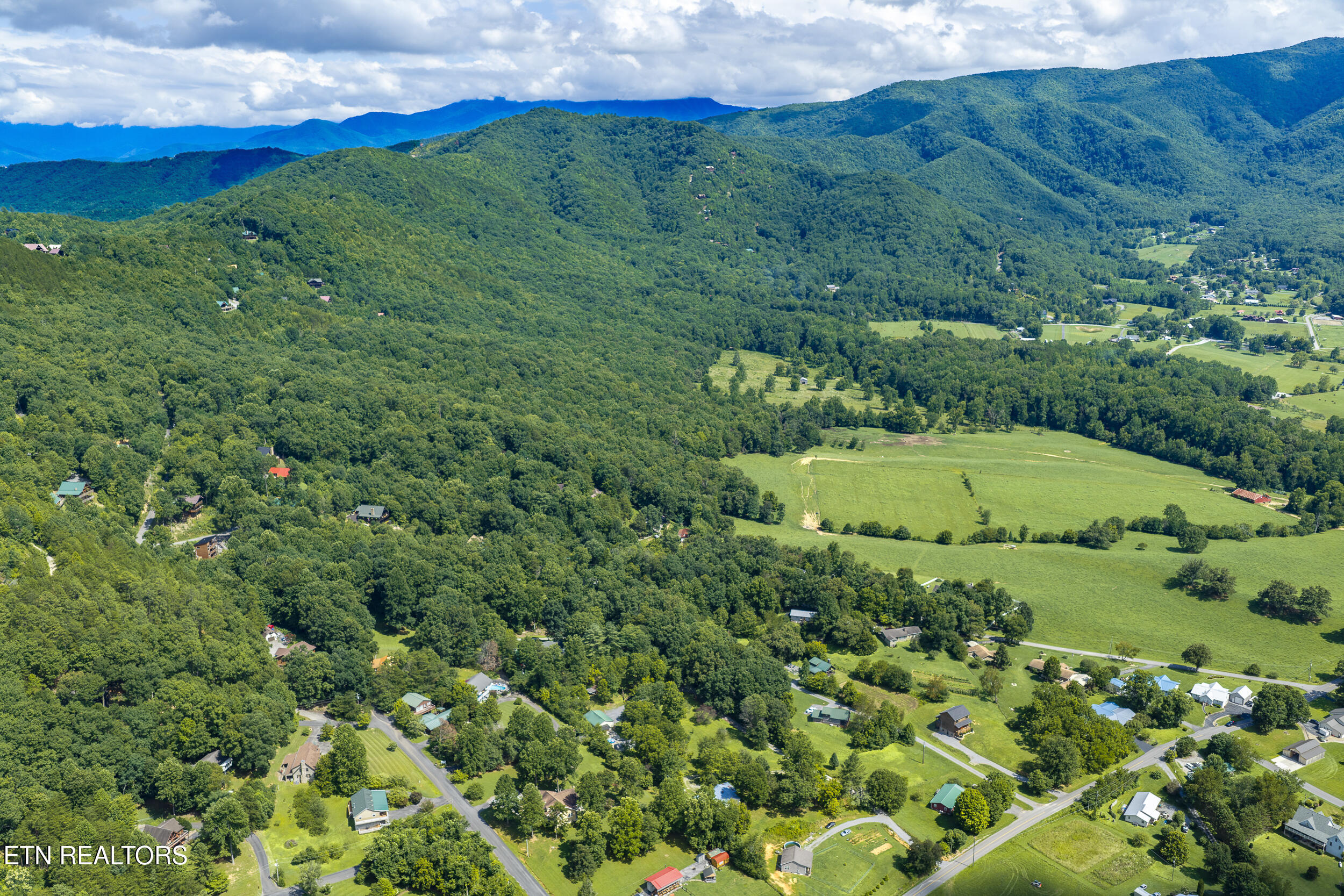2019 Little Cove Road Sevierville TN 37862
