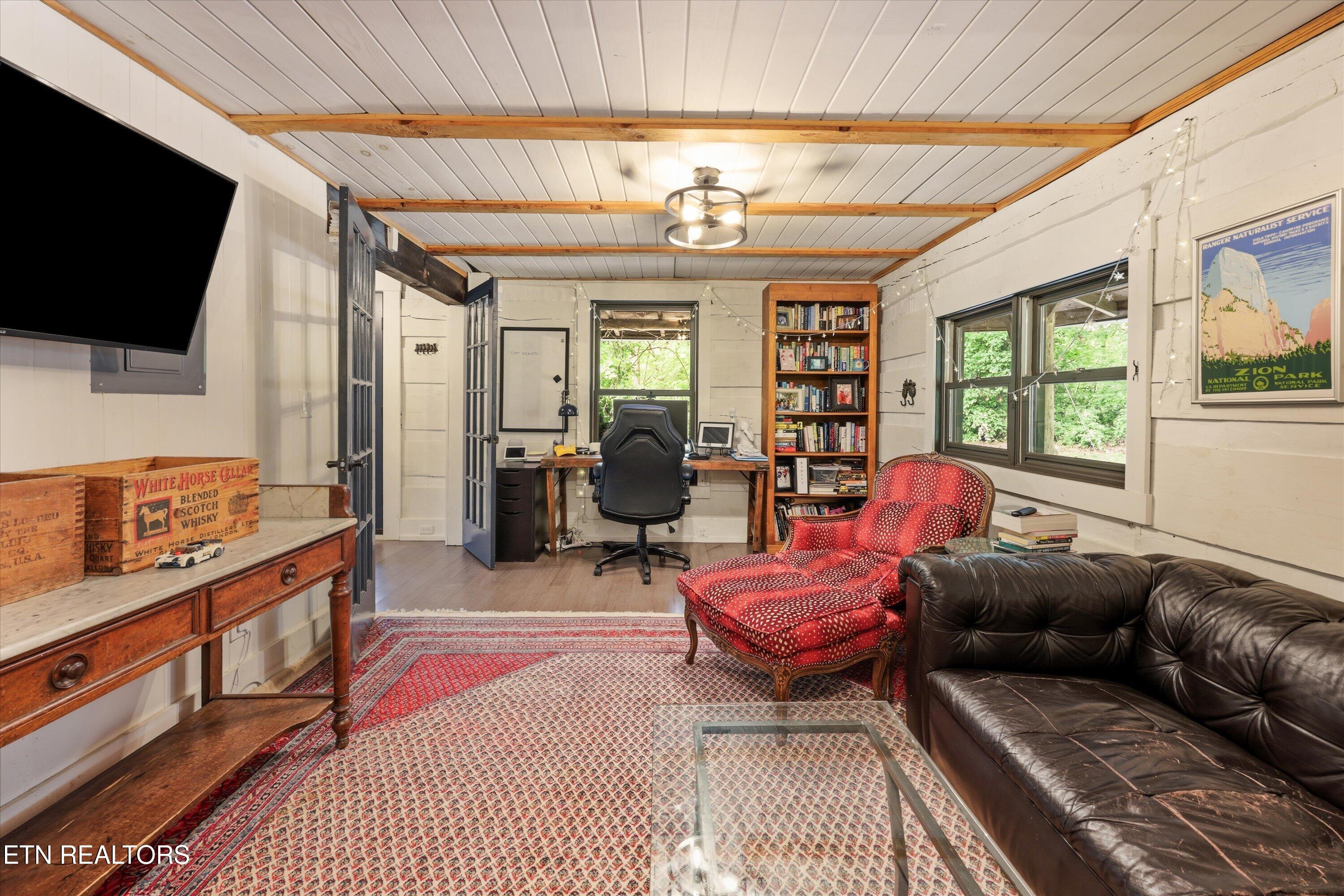 299 Country Lane Lenoir City TN 37771