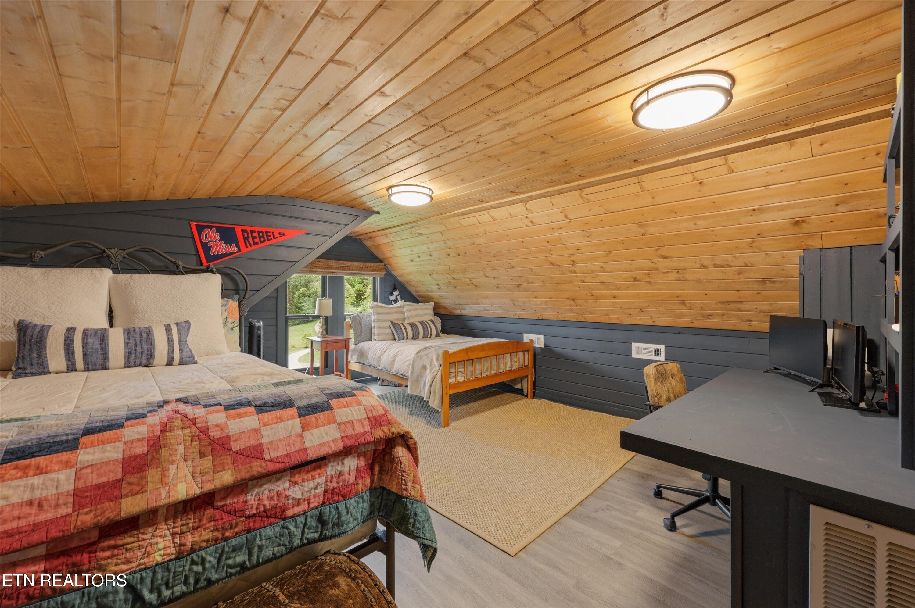 299 Country Lane Lenoir City TN 37771
