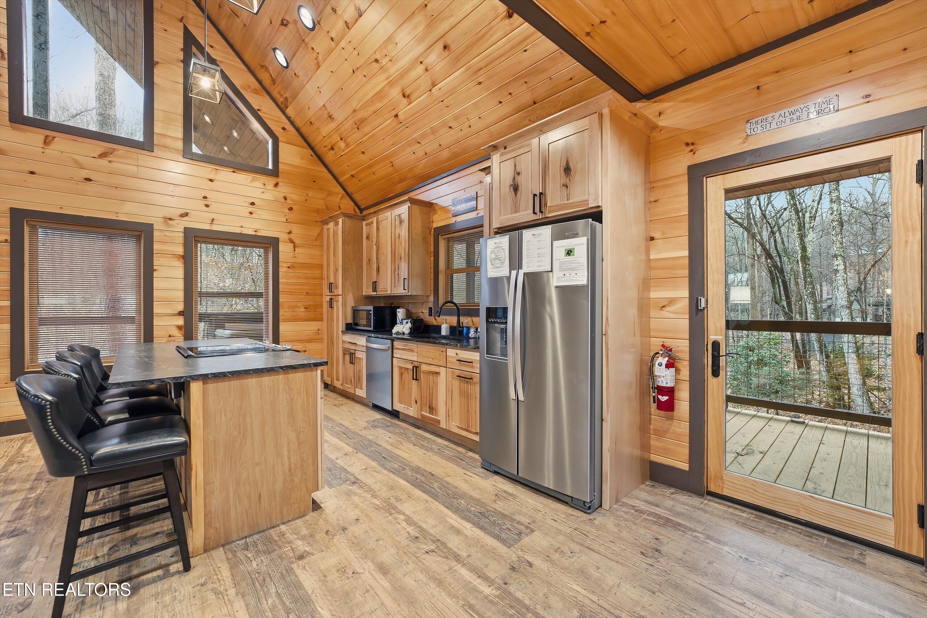 1104 Laddie Buck Lane Gatlinburg TN 37738
