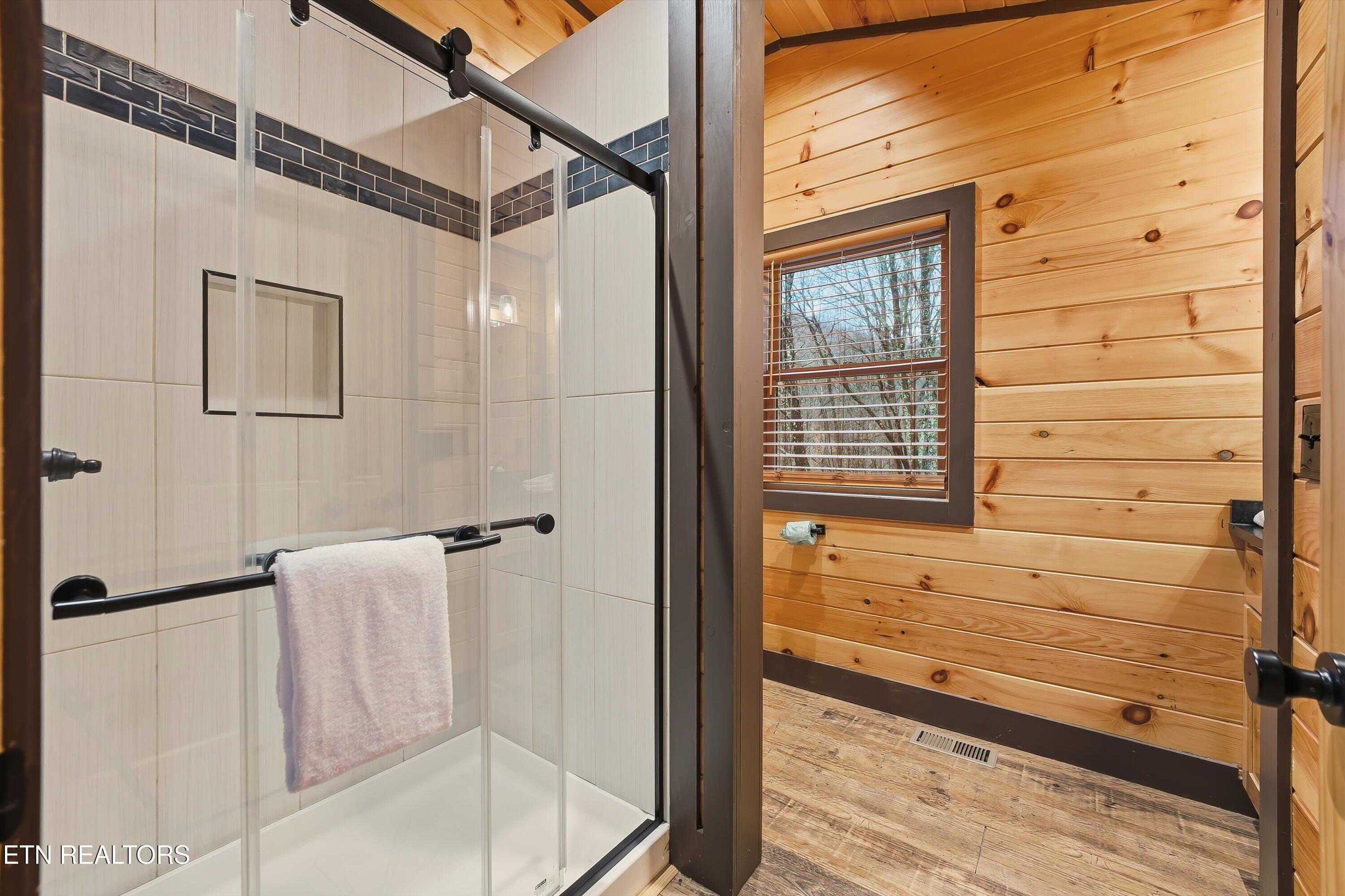 1104 Laddie Buck Lane Gatlinburg TN 37738