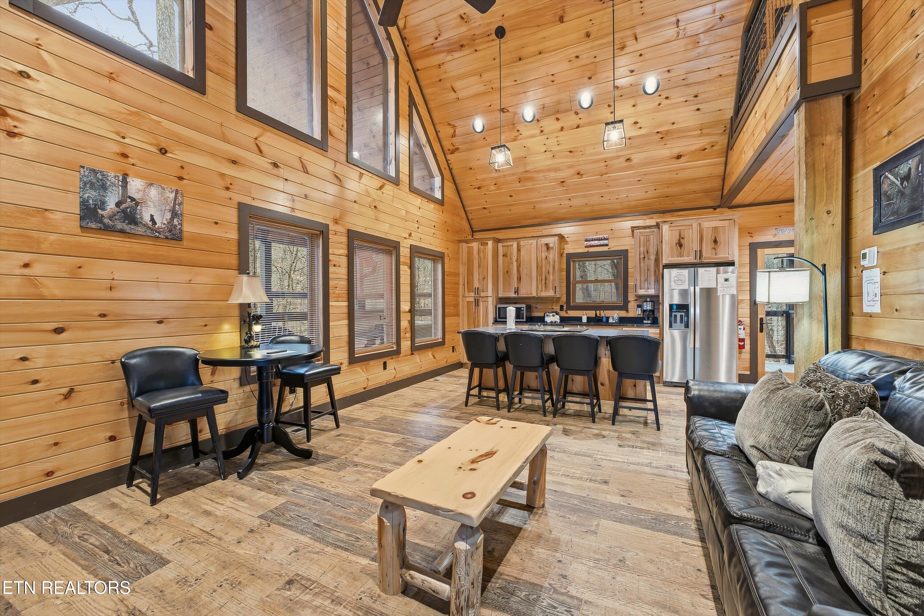 1104 Laddie Buck Lane Gatlinburg TN 37738