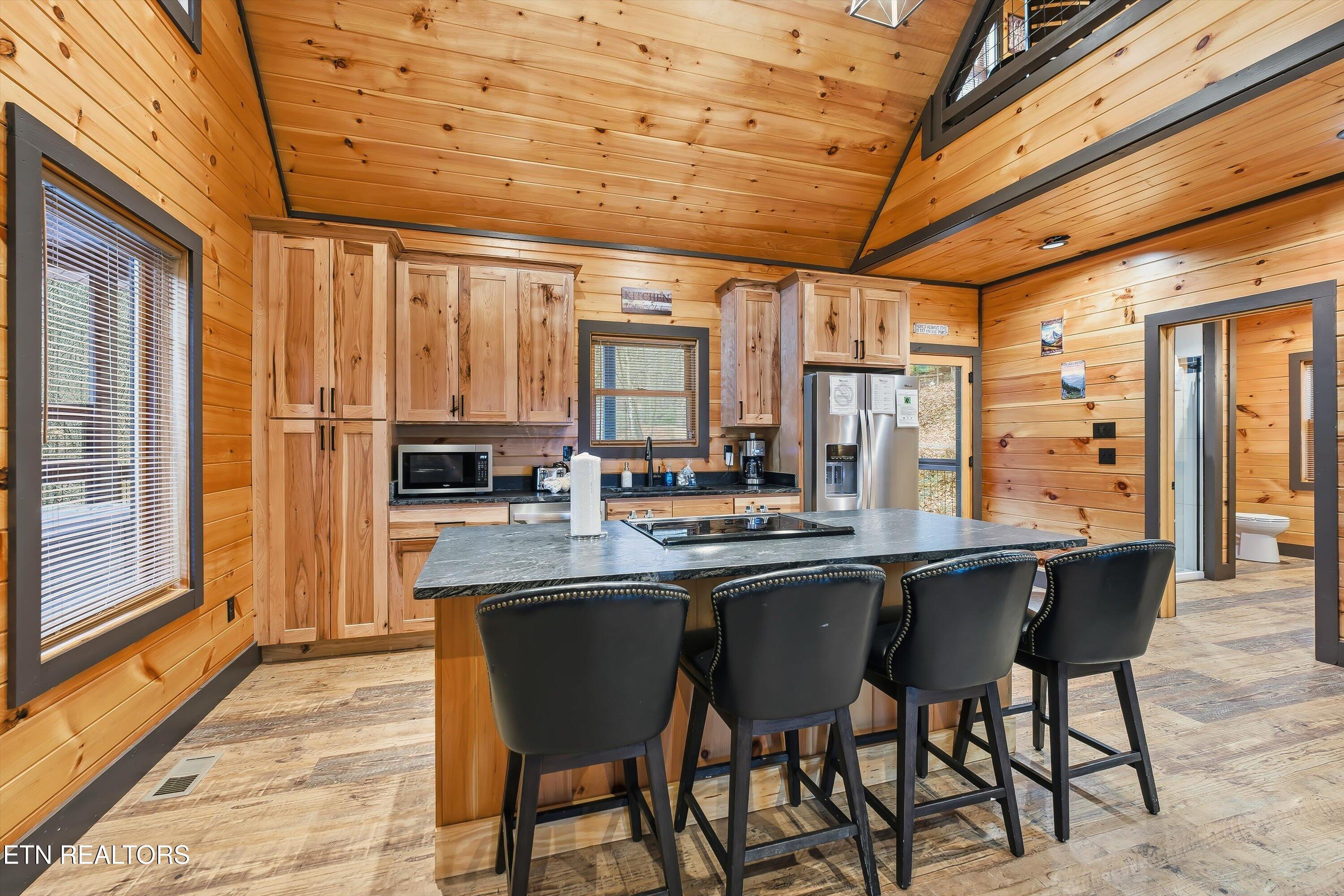 1104 Laddie Buck Lane Gatlinburg TN 37738