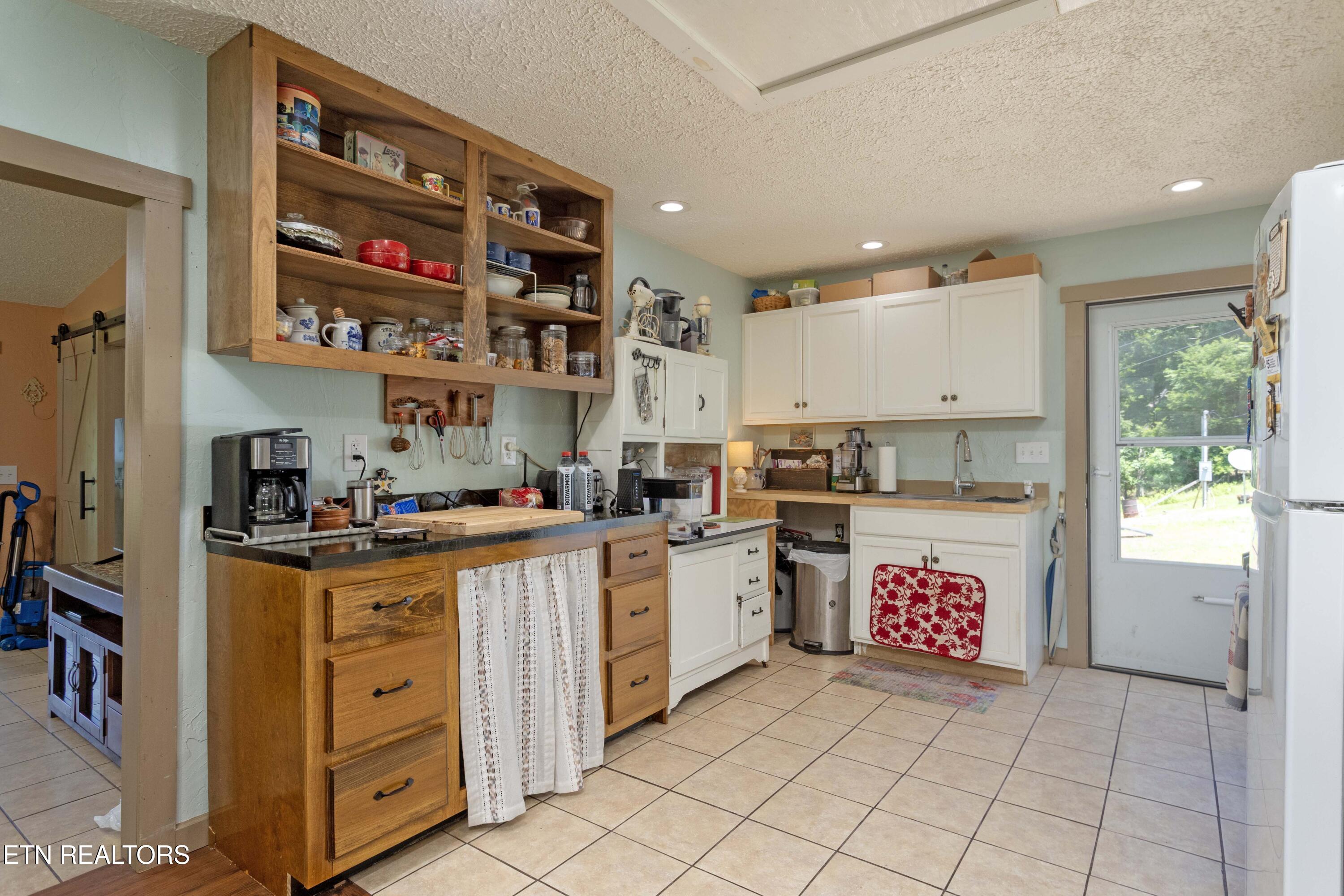 1210 Spruce Drive Spring City TN 37381
