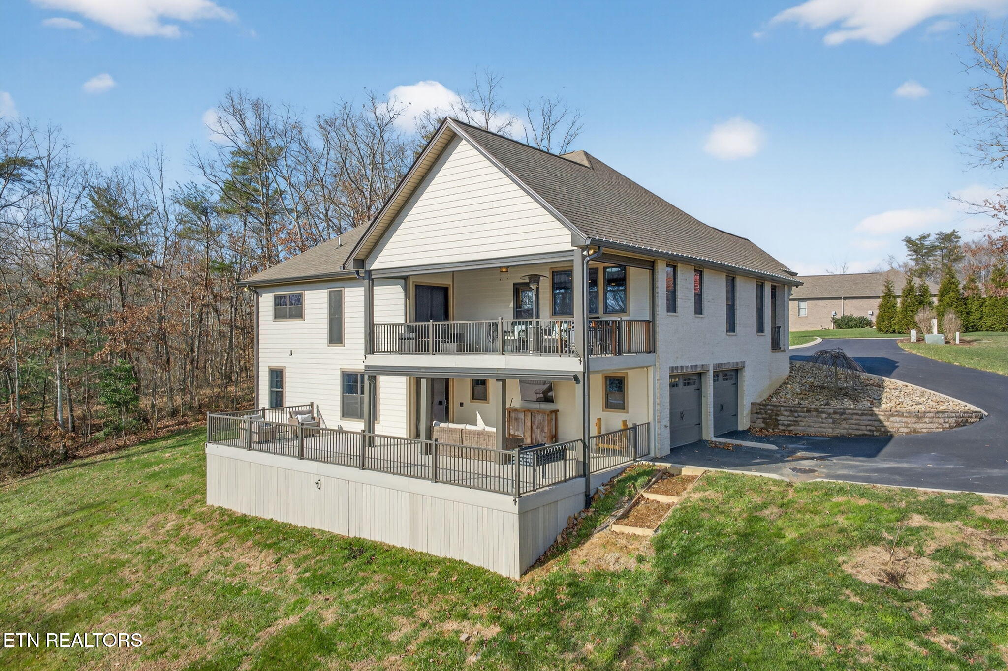 323 Riverview Drive Crossville TN 38555