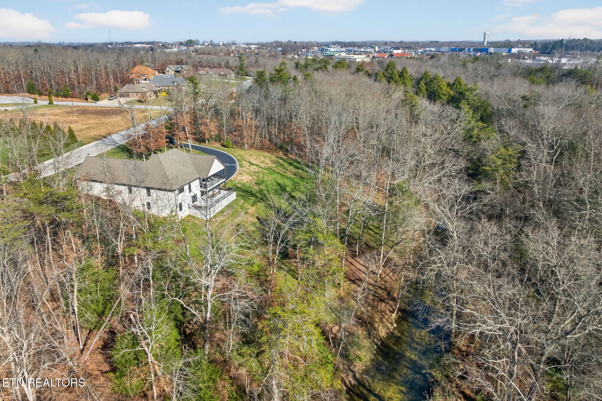 323 Riverview Drive Crossville TN 38555