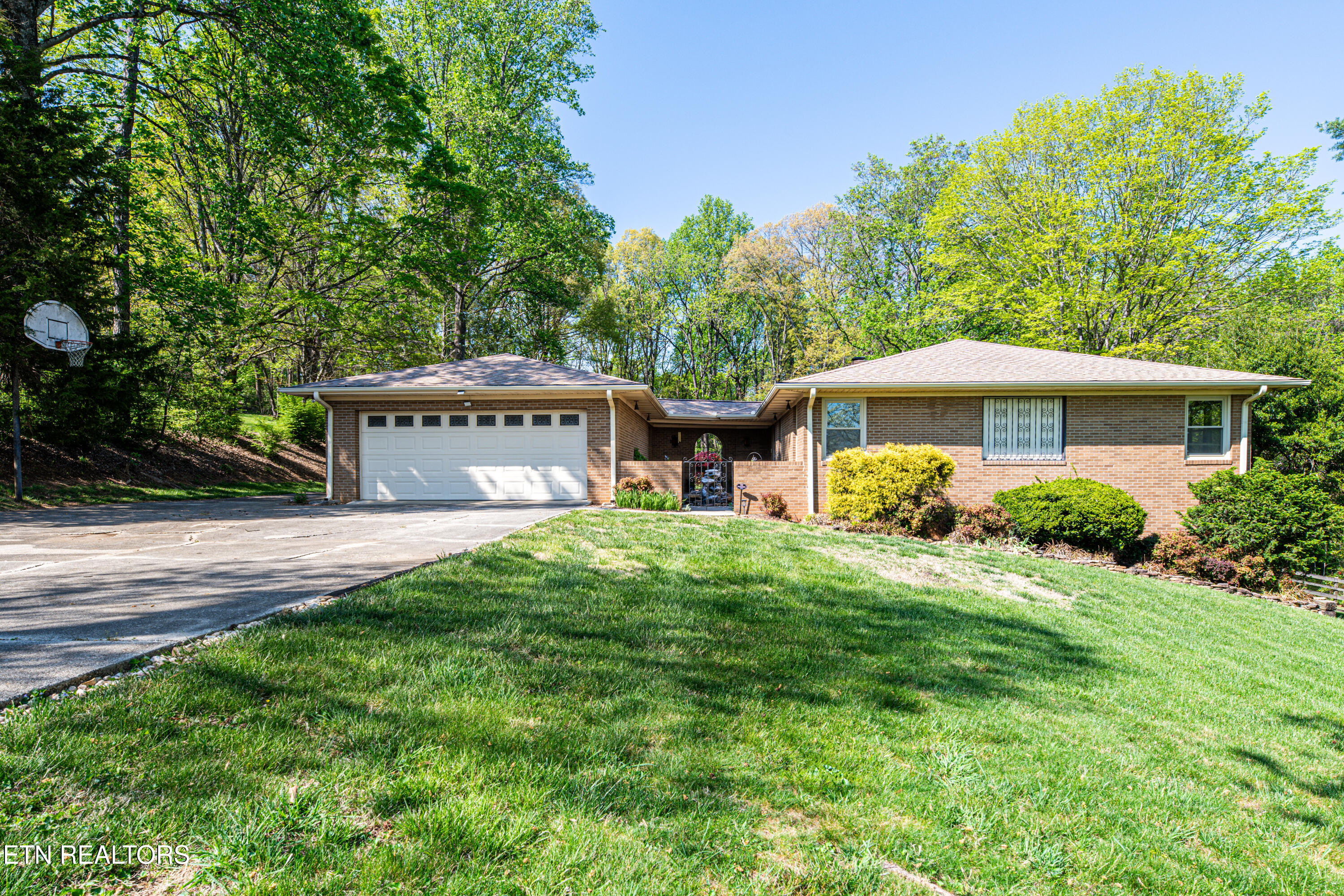 7569 Glastonbury Road Knoxville TN 37931