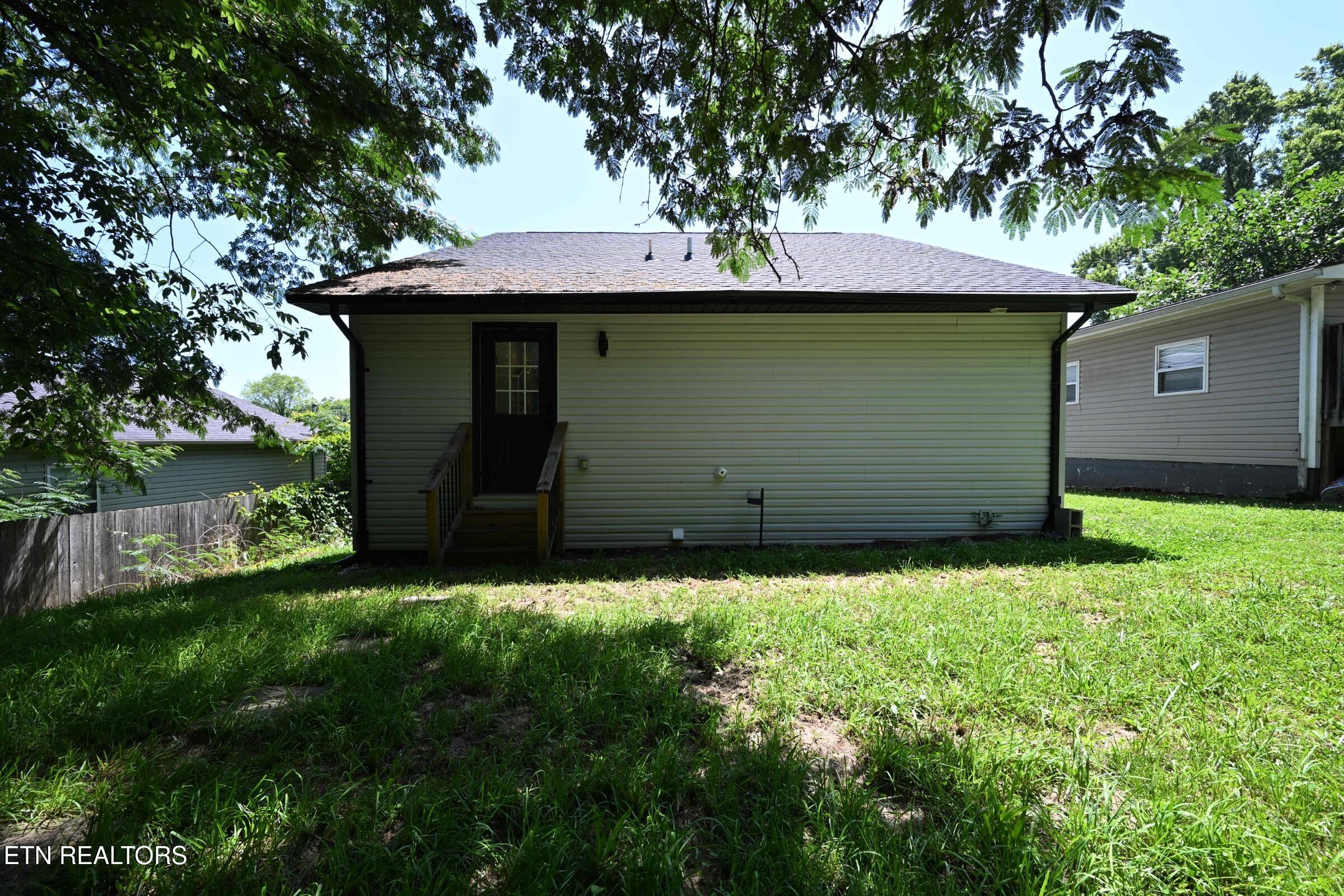 2015 Paris Road Knoxville TN 37912