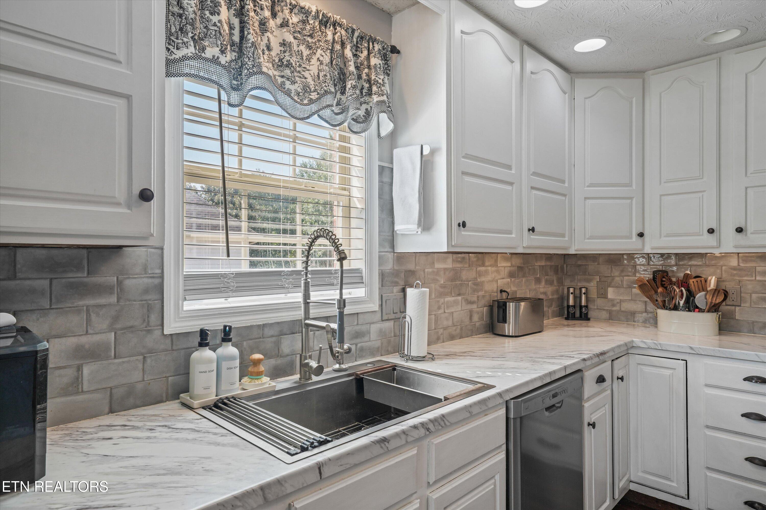 4931 Shannon Run Drive Knoxville TN 37918