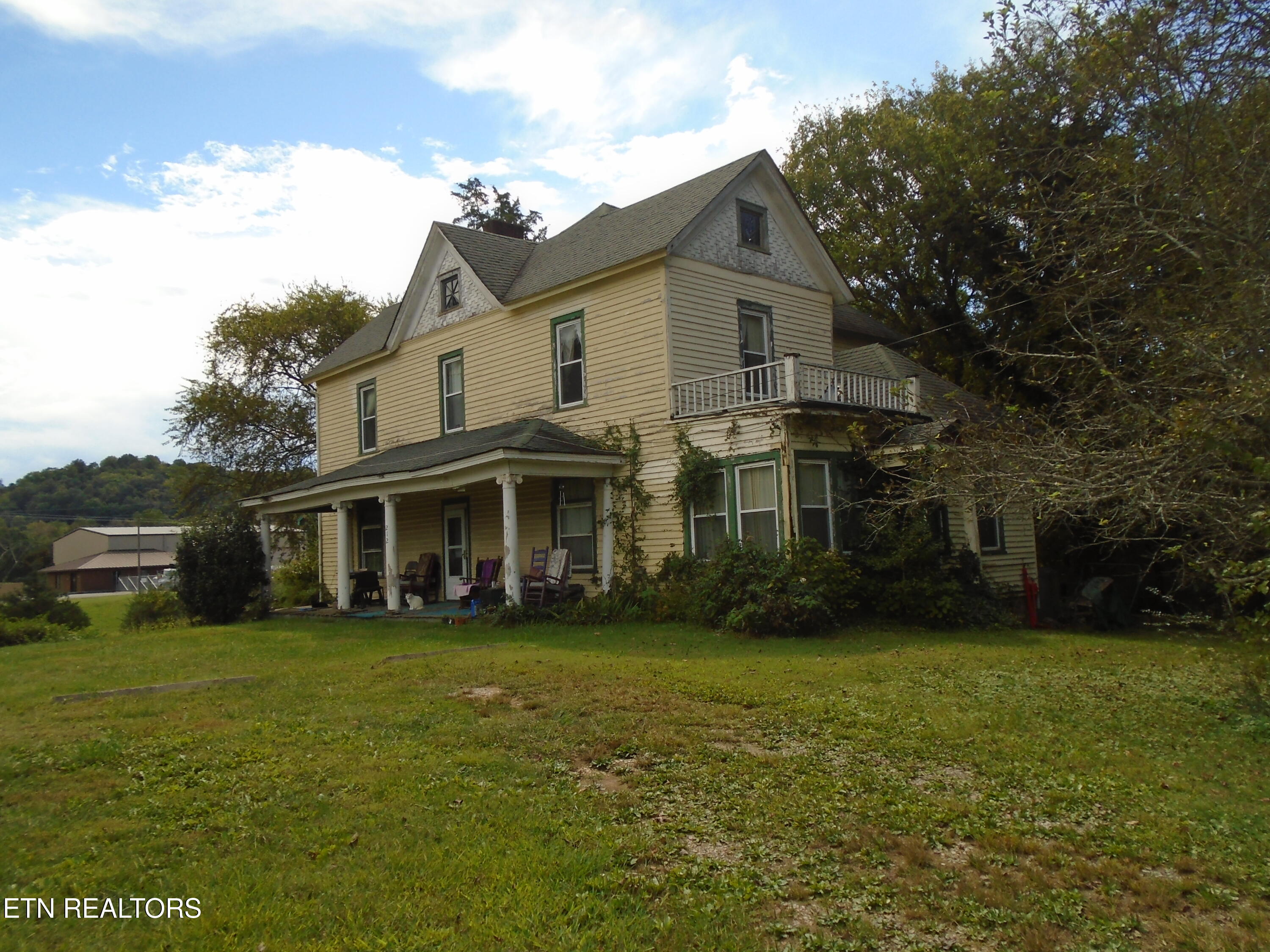 212 Dunlap Hollow Road Friendsville TN 37737