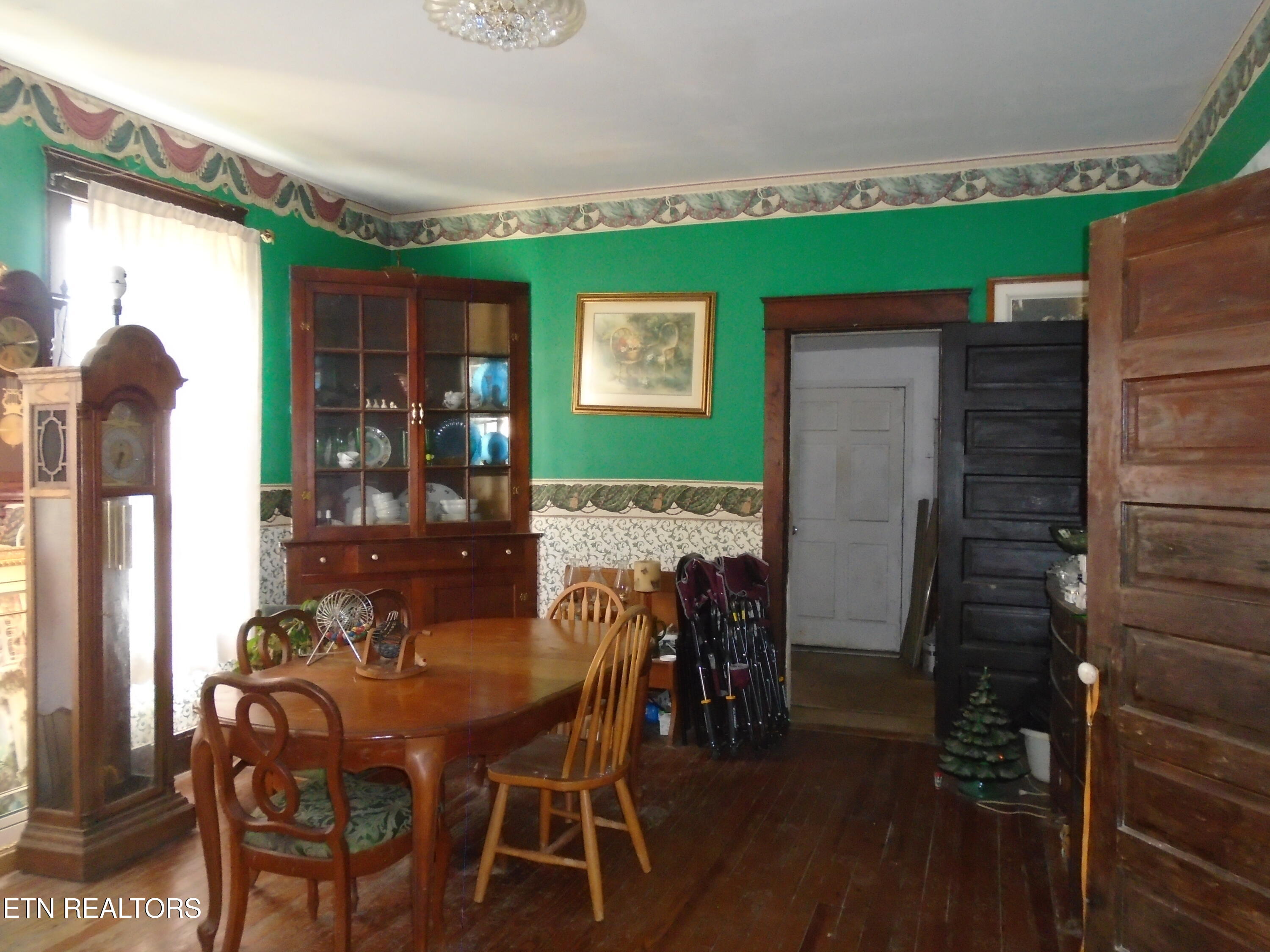 212 Dunlap Hollow Road Friendsville TN 37737