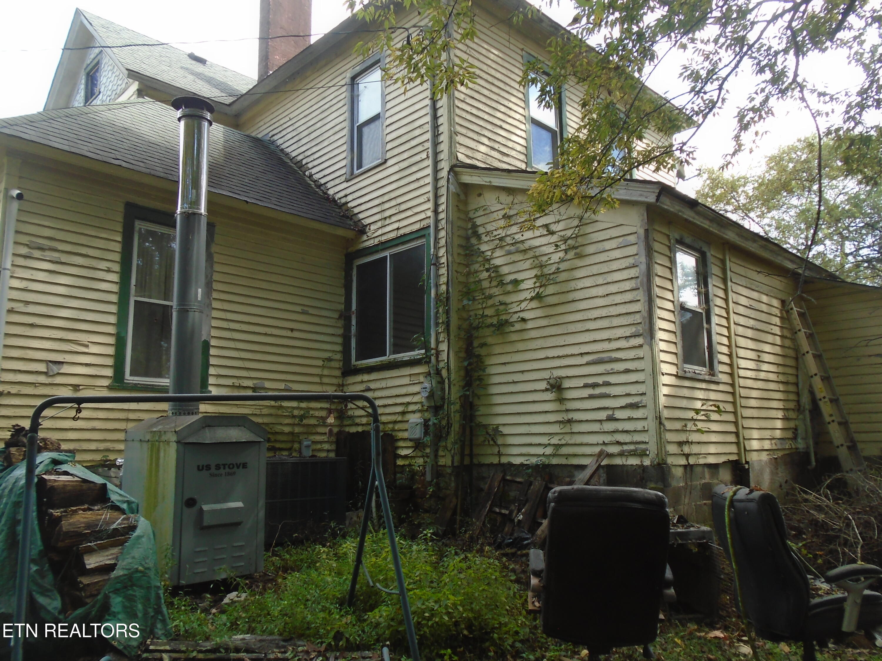 212 Dunlap Hollow Road Friendsville TN 37737