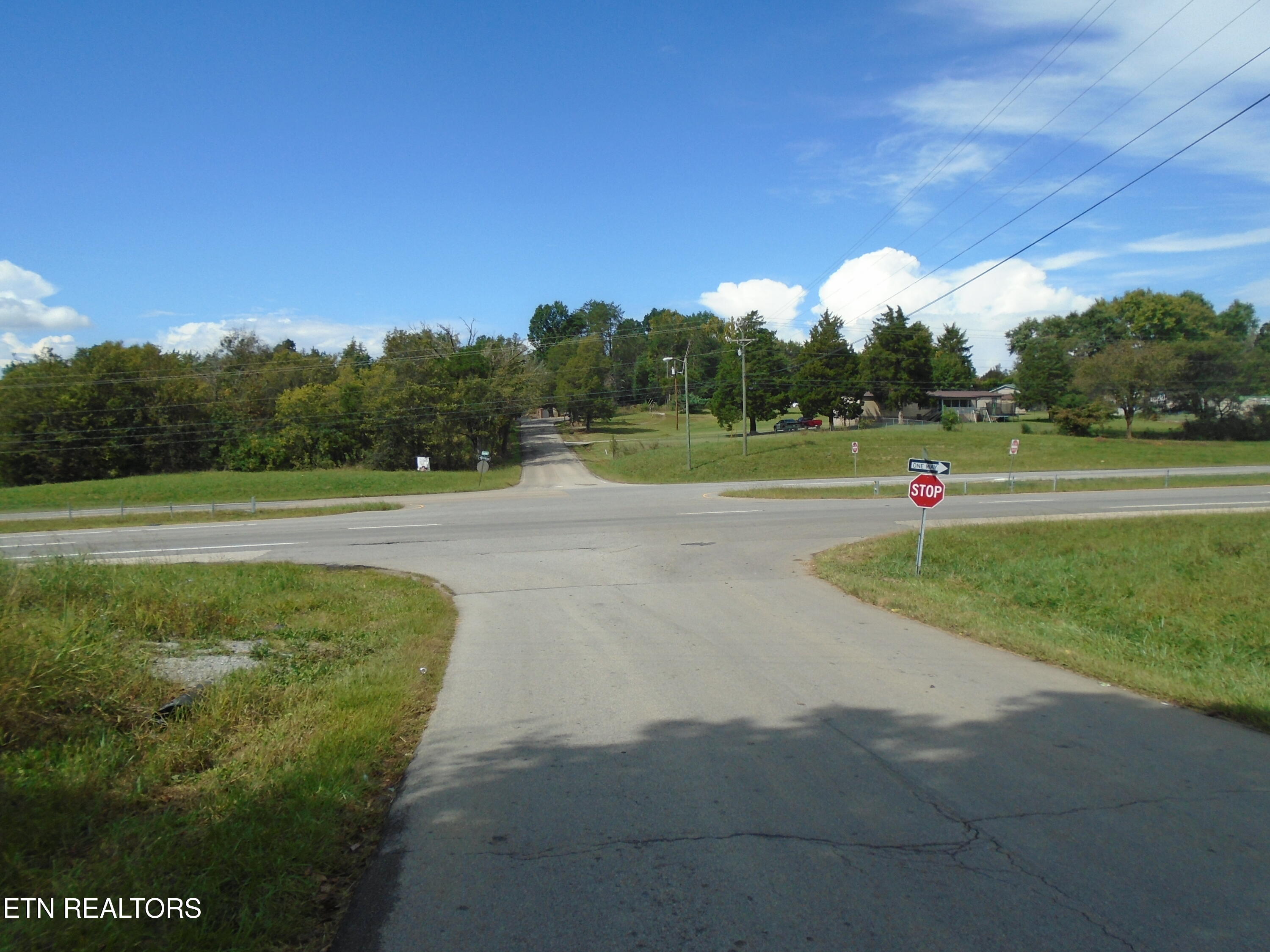 212 Dunlap Hollow Road Friendsville TN 37737