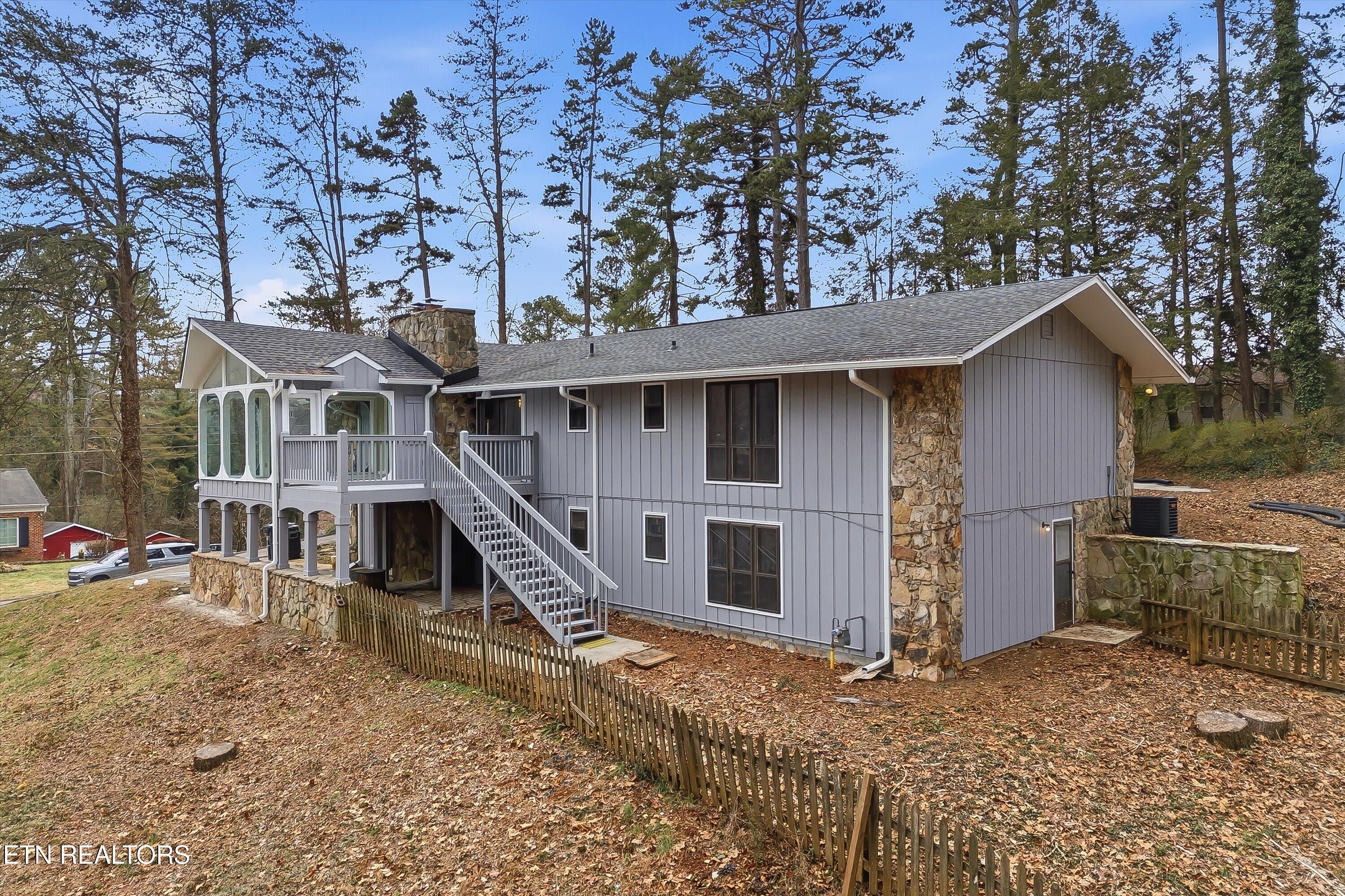 8129 Ainsworth Drive Knoxville TN 37909