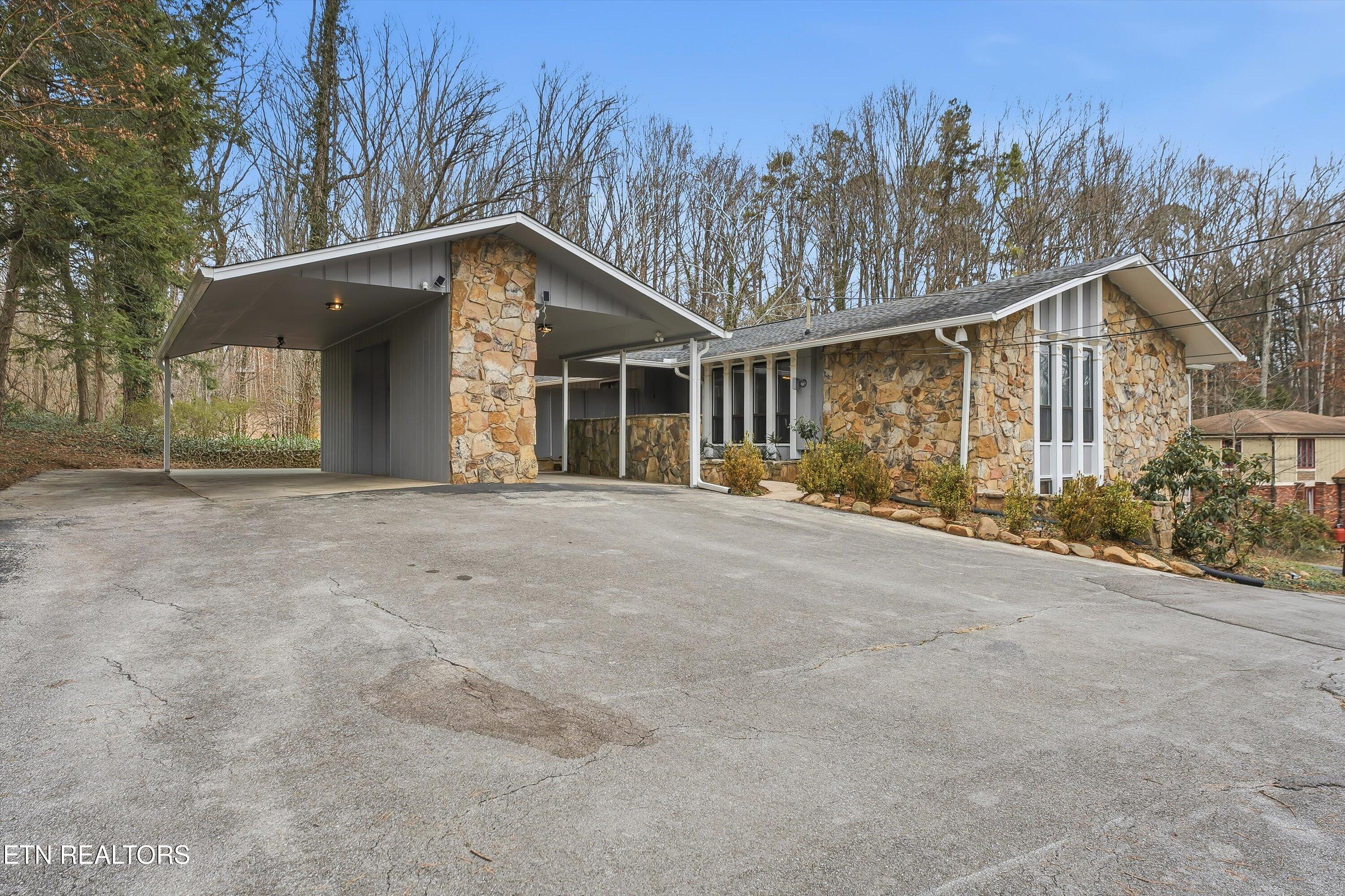 8129 Ainsworth Drive Knoxville TN 37909