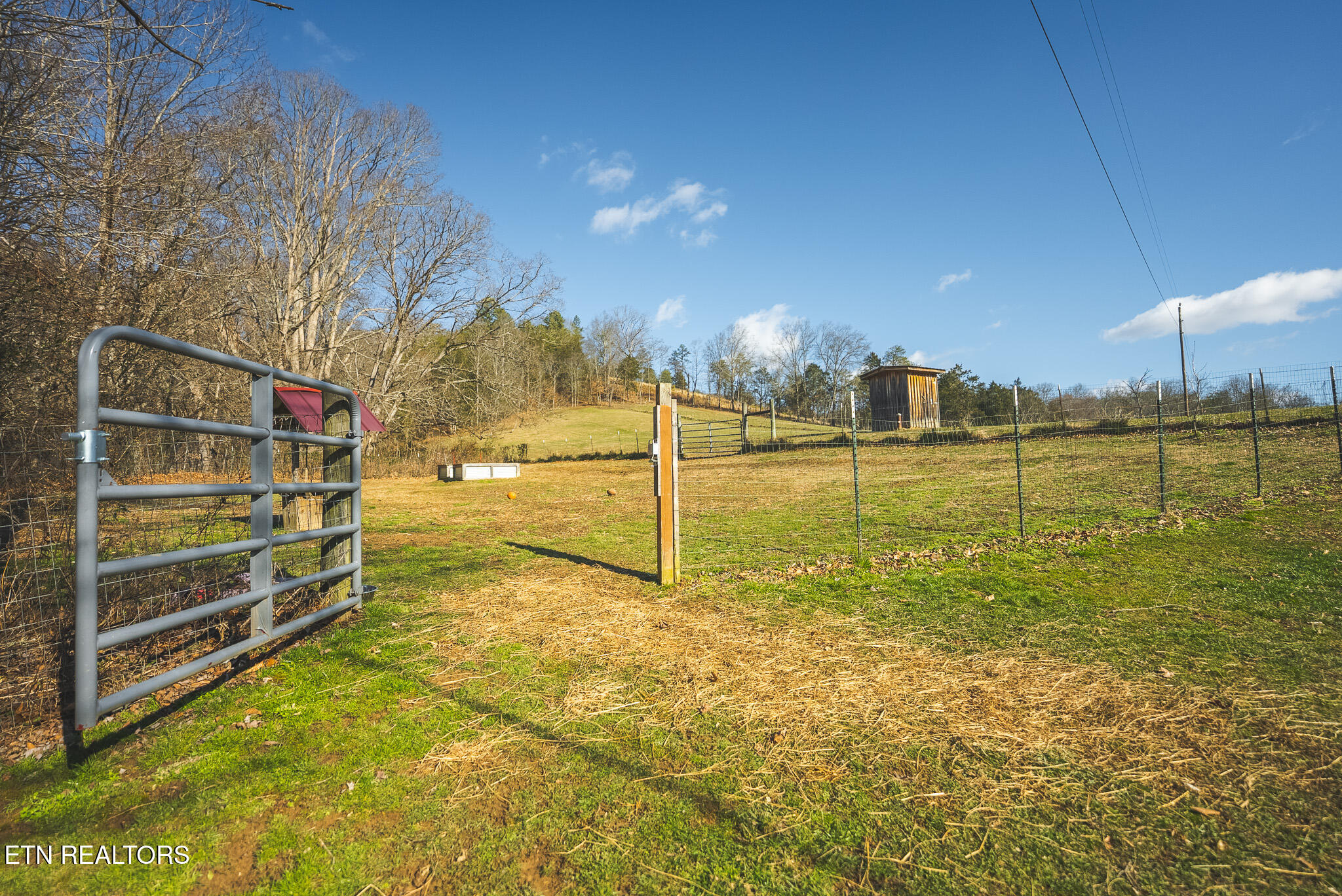 3381 Upper Caney Valley Road Tazewell TN 37879