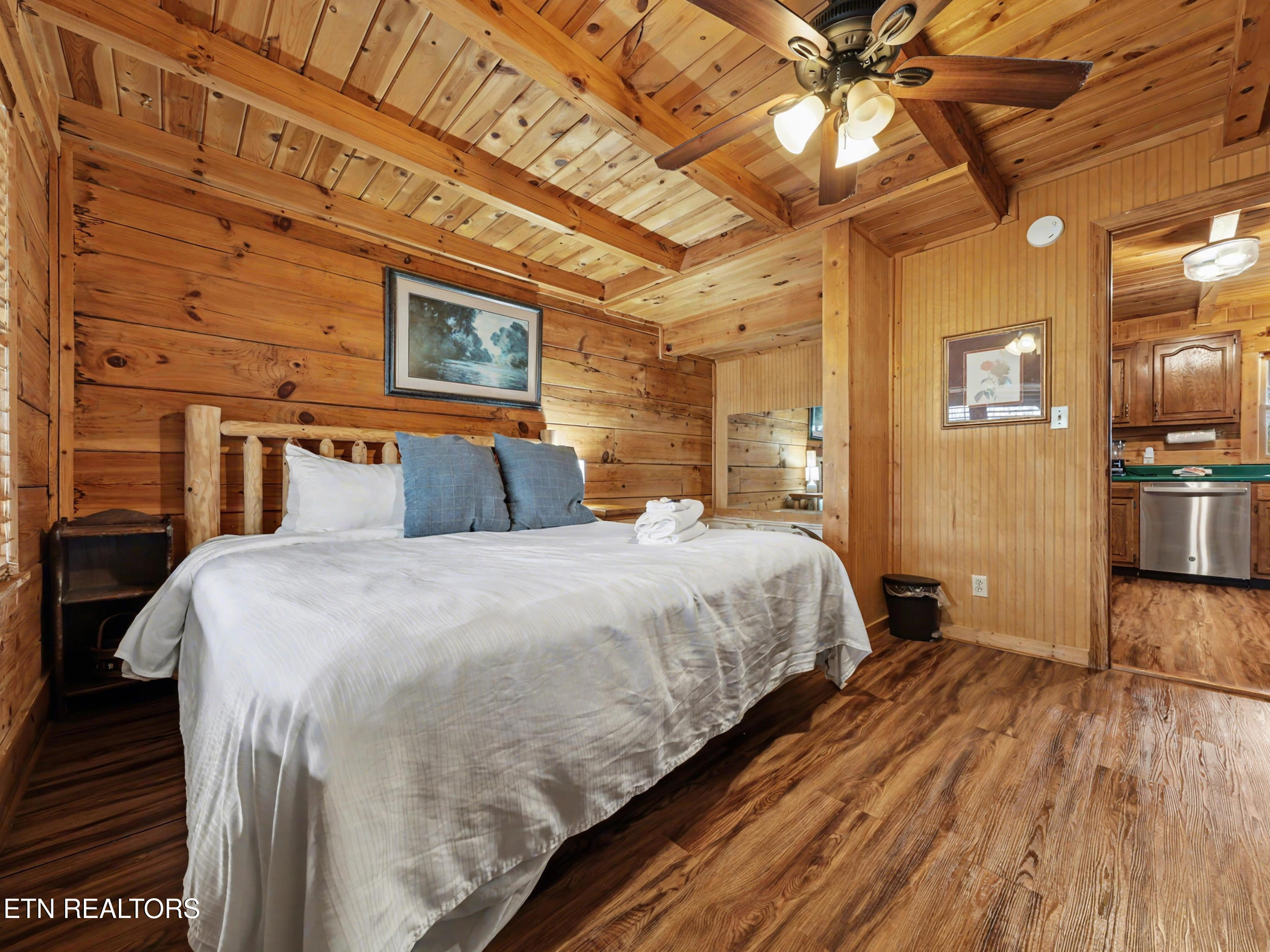 1141 Ski View Lane Sevierville TN 37876