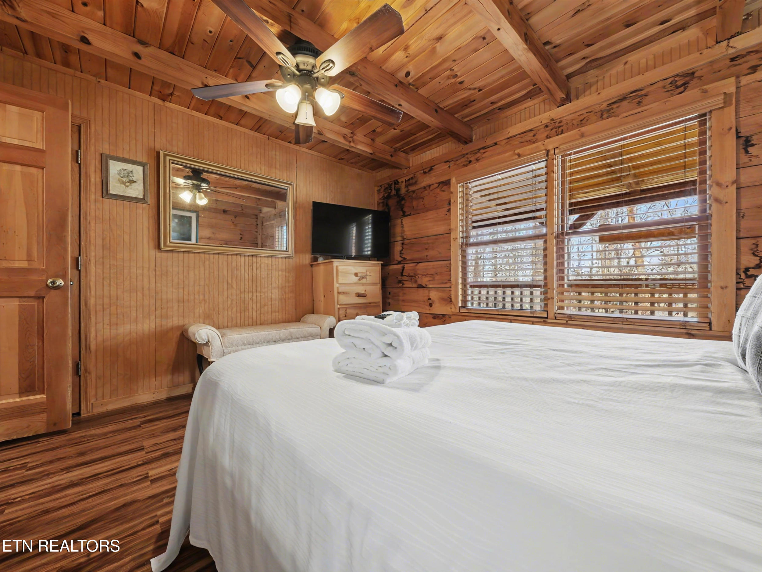 1141 Ski View Lane Sevierville TN 37876