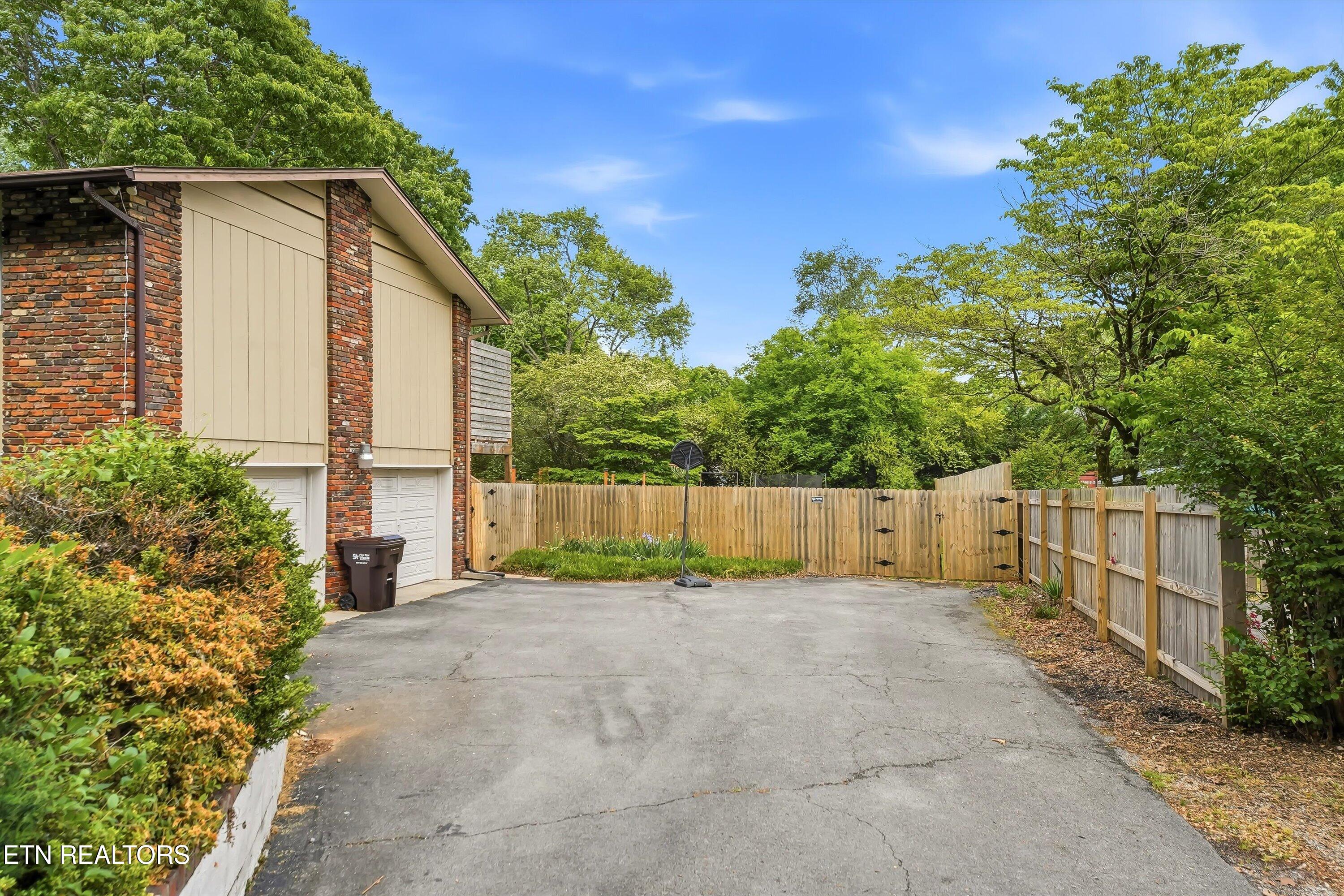 824 Sanders Road Knoxville TN 37923