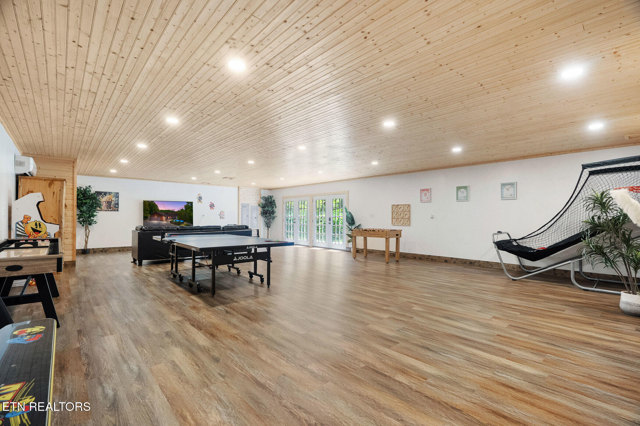 646 Parton Hollow Road Sevierville TN 37876