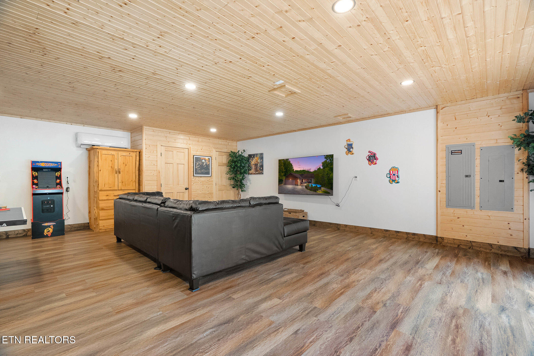 646 Parton Hollow Road Sevierville TN 37876