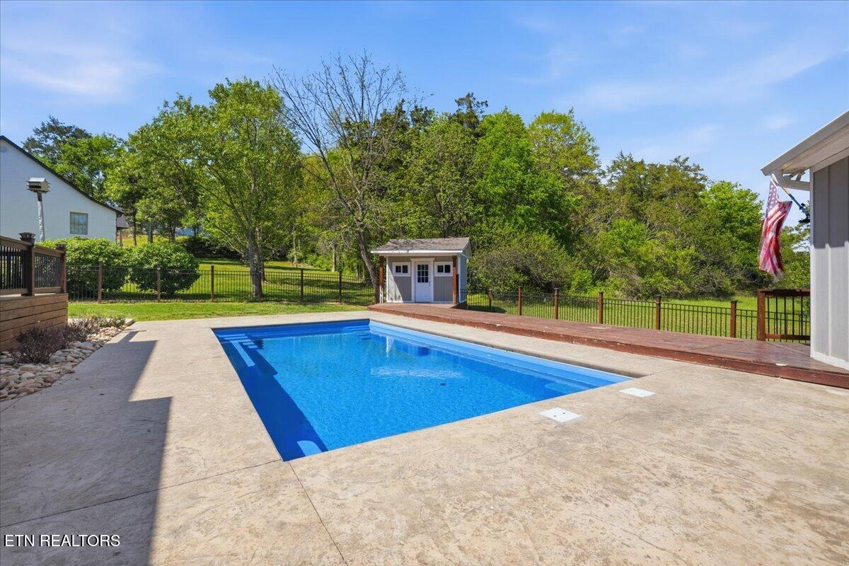 124 Alpine Drive Clinton TN 37716