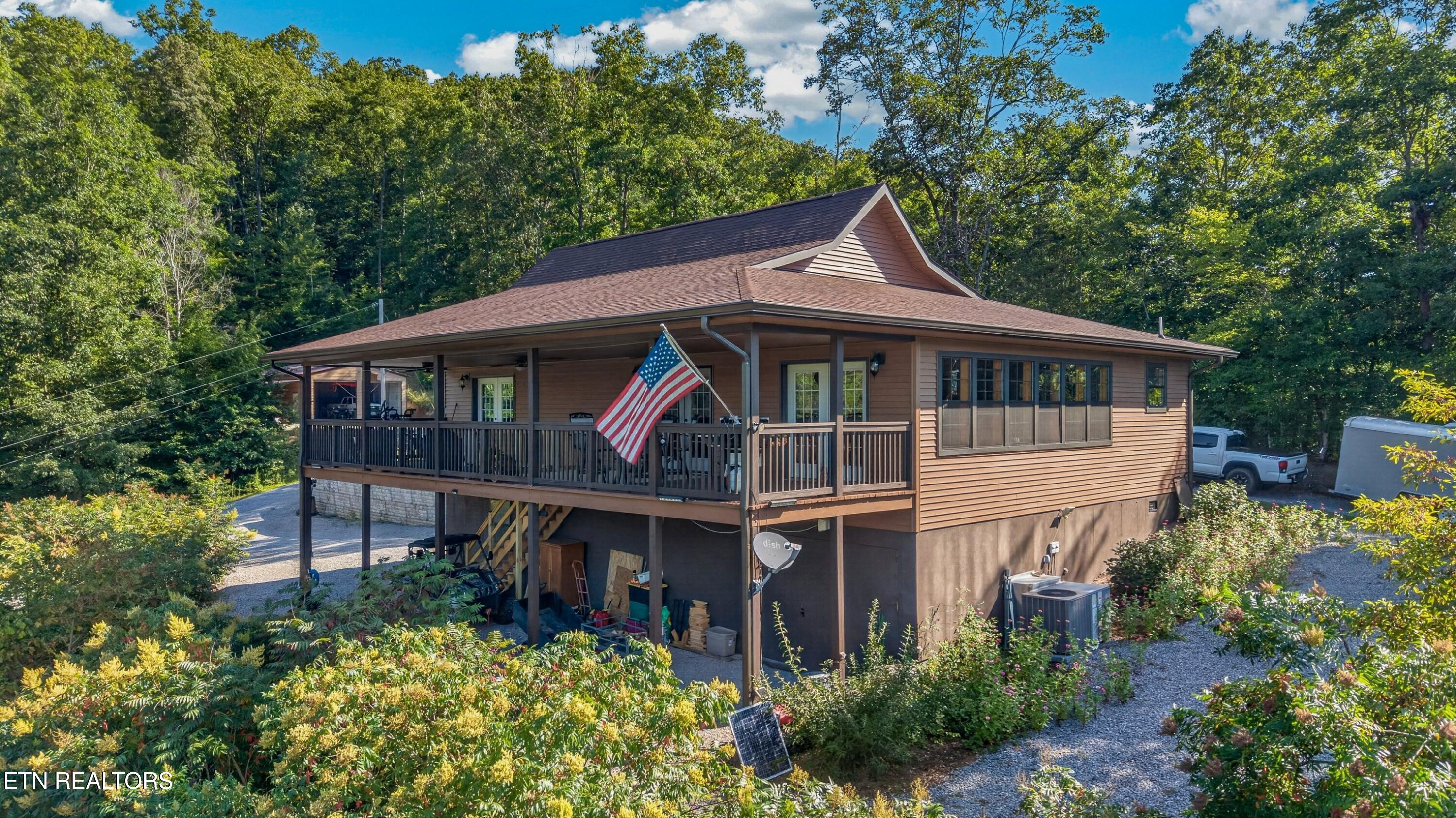 7020 Caney Valley Road Tazewell TN 37879