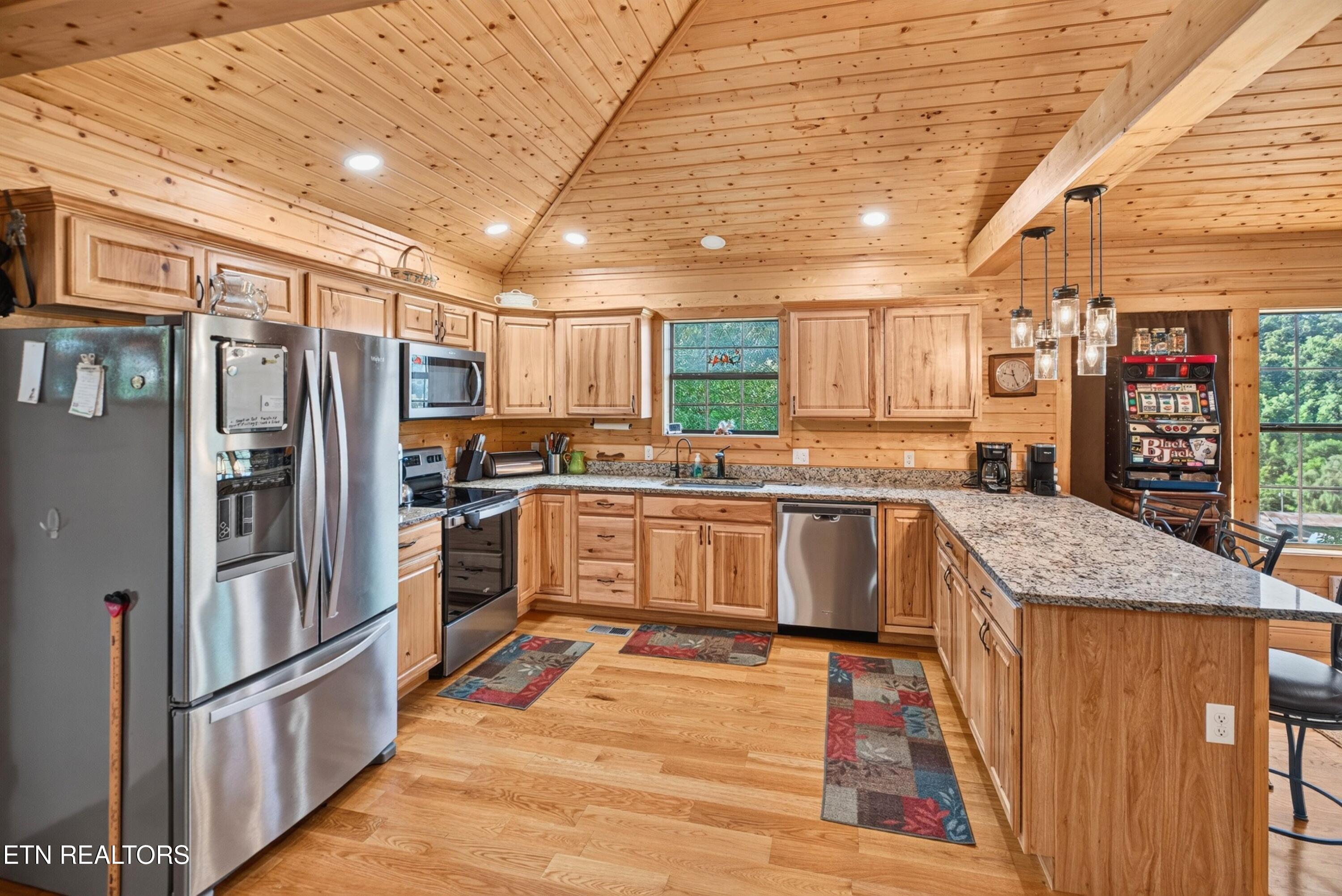 7020 Caney Valley Road Tazewell TN 37879