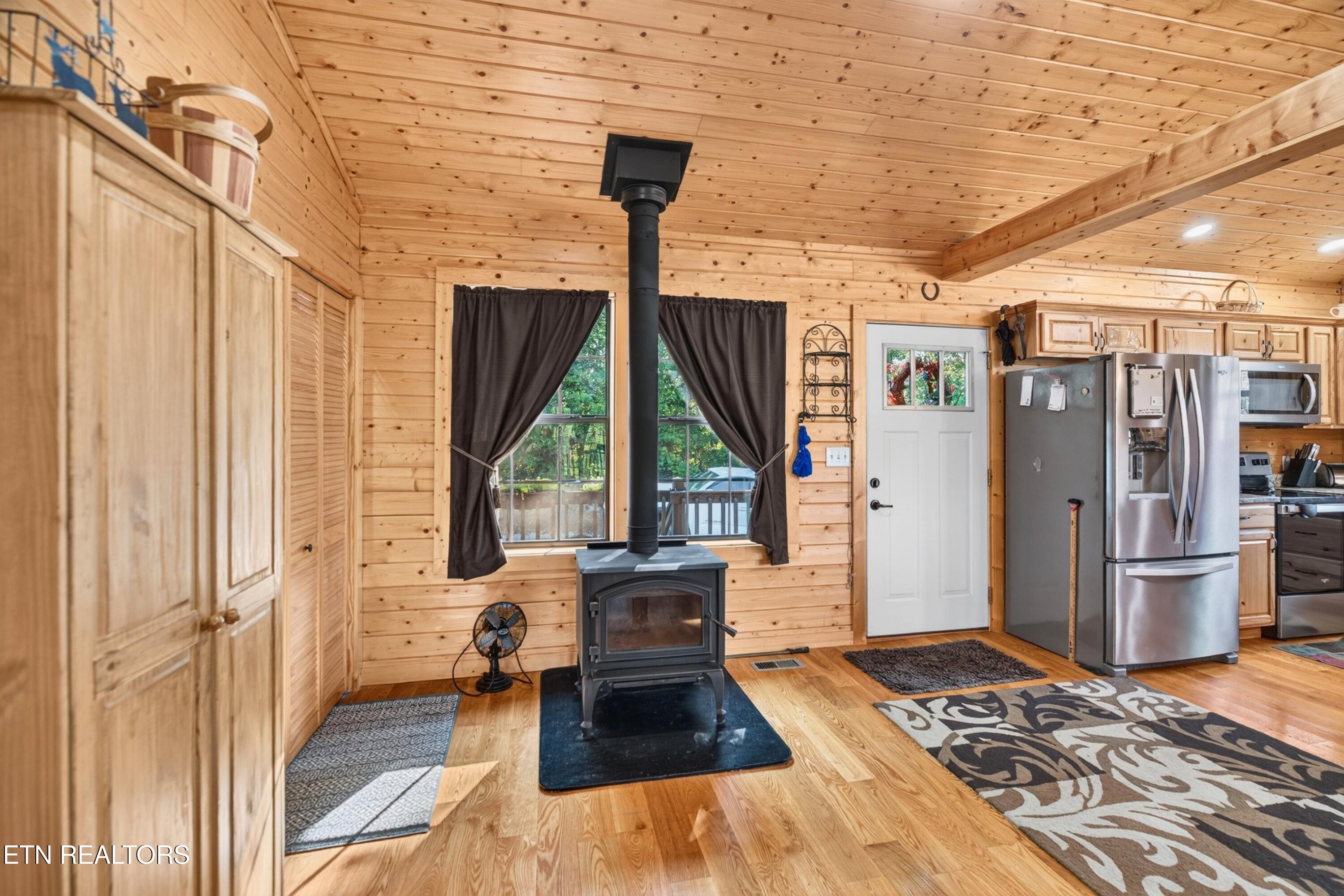 7020 Caney Valley Road Tazewell TN 37879