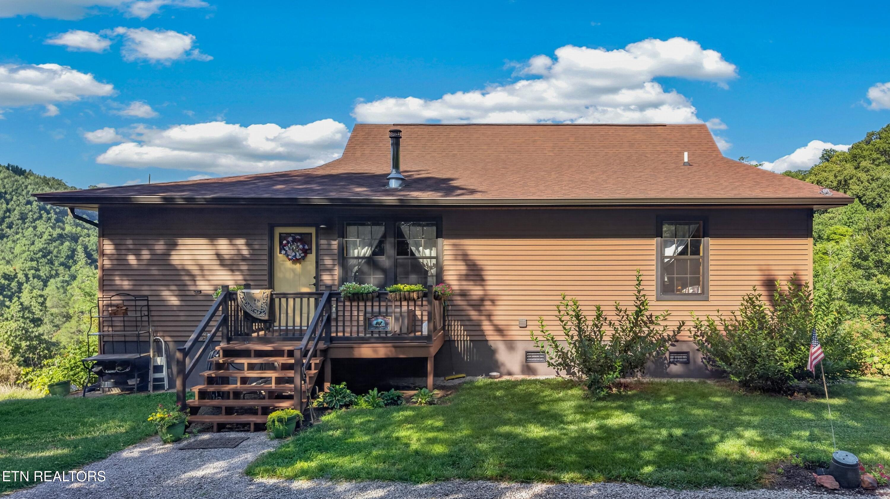 7020 Caney Valley Road Tazewell TN 37879