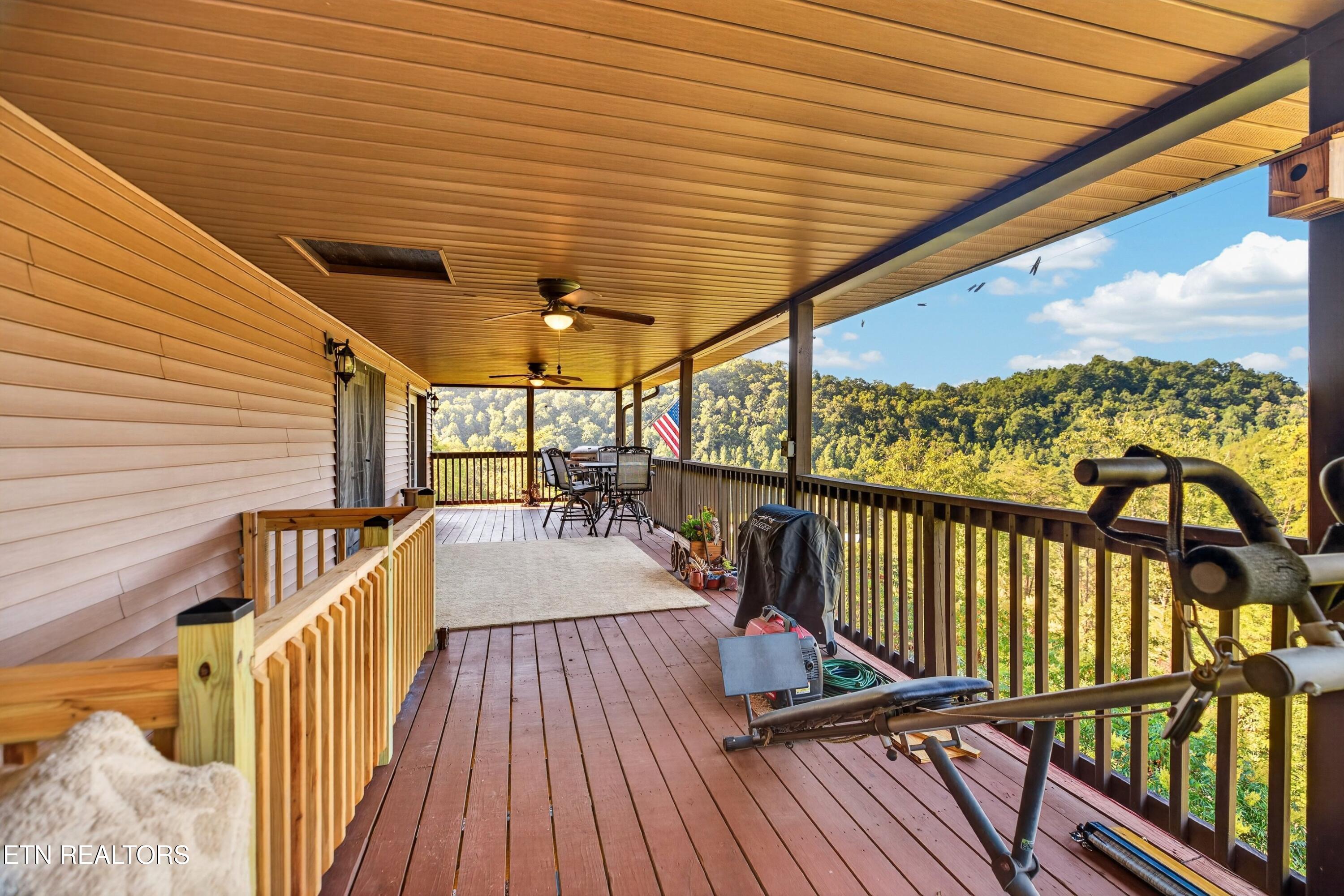 7020 Caney Valley Road Tazewell TN 37879